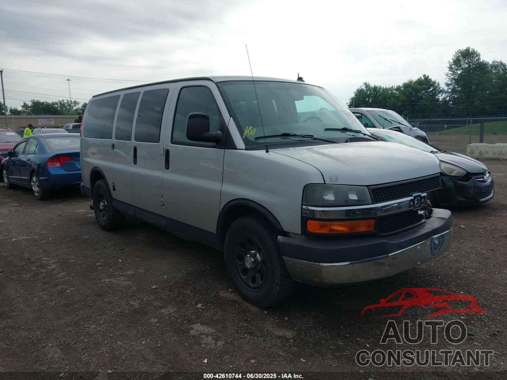CHEVROLET EXPRESS 1500 2011 - 1GNSHCF41B1109844