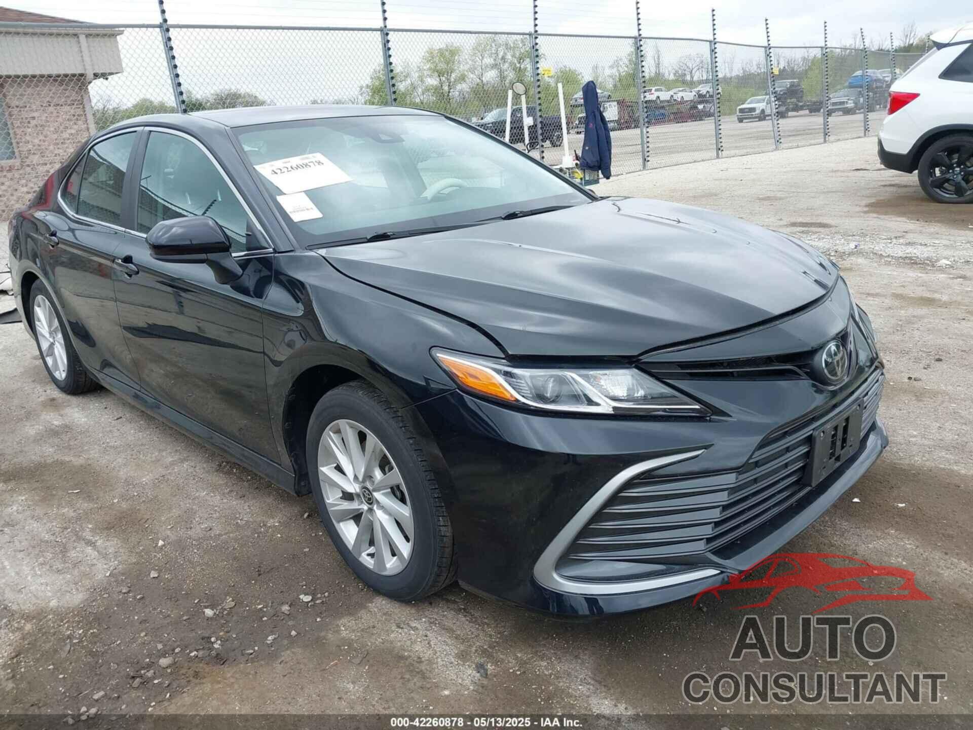 TOYOTA CAMRY 2022 - 4T1C11AK9NU650716