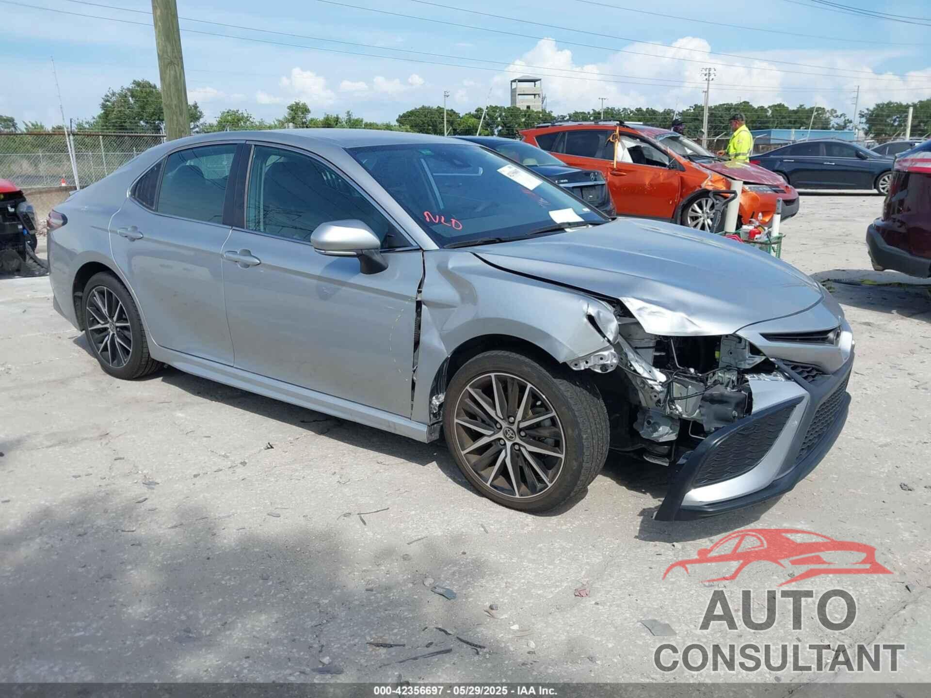 TOYOTA CAMRY 2023 - 4T1G11AK4PU121548