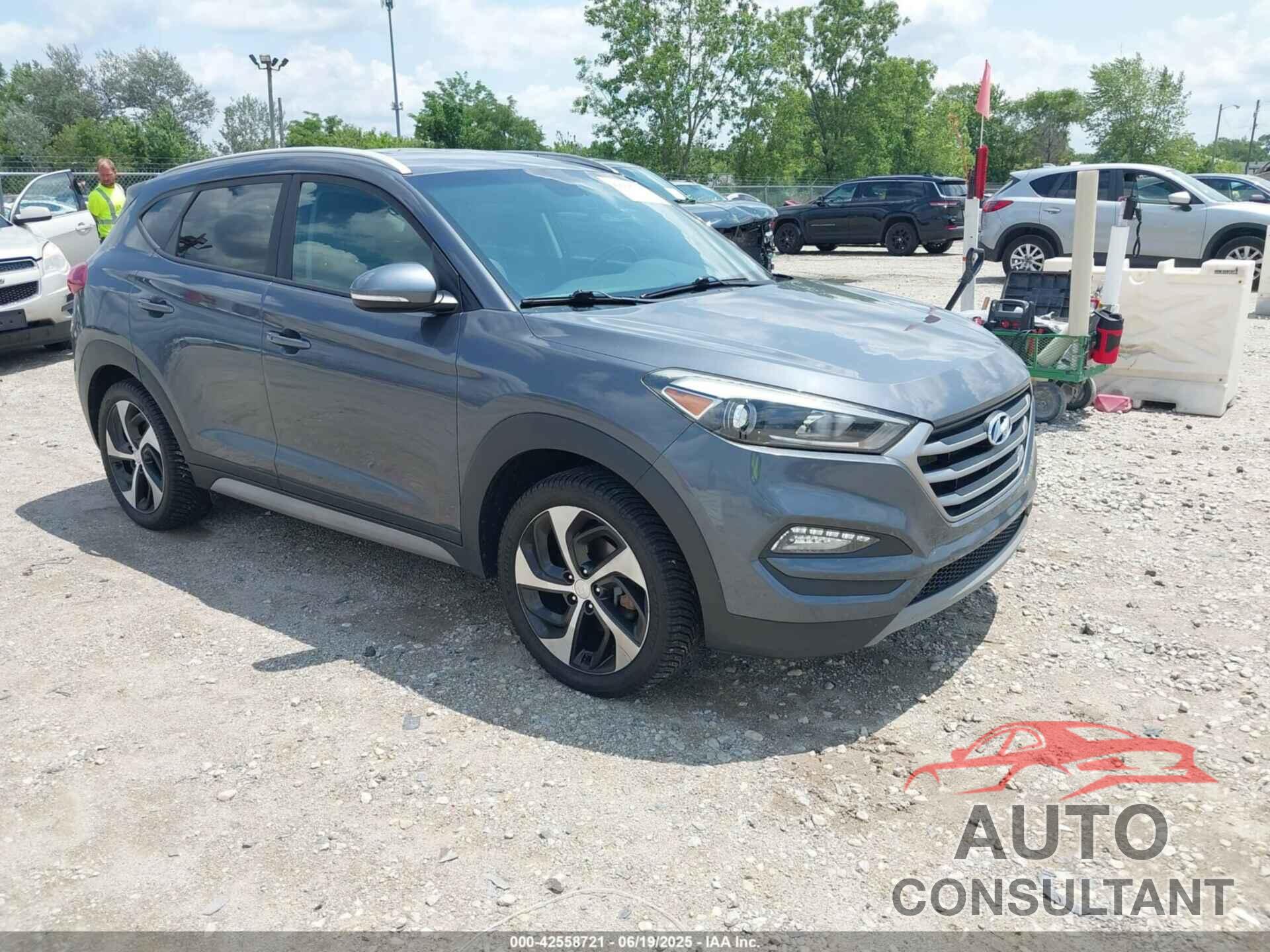 HYUNDAI TUCSON 2018 - KM8J3CAL9JU752050