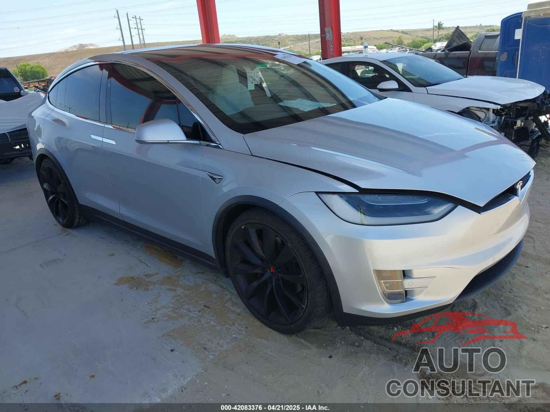 TESLA MODEL X 2018 - 5YJXCBE22JF101376