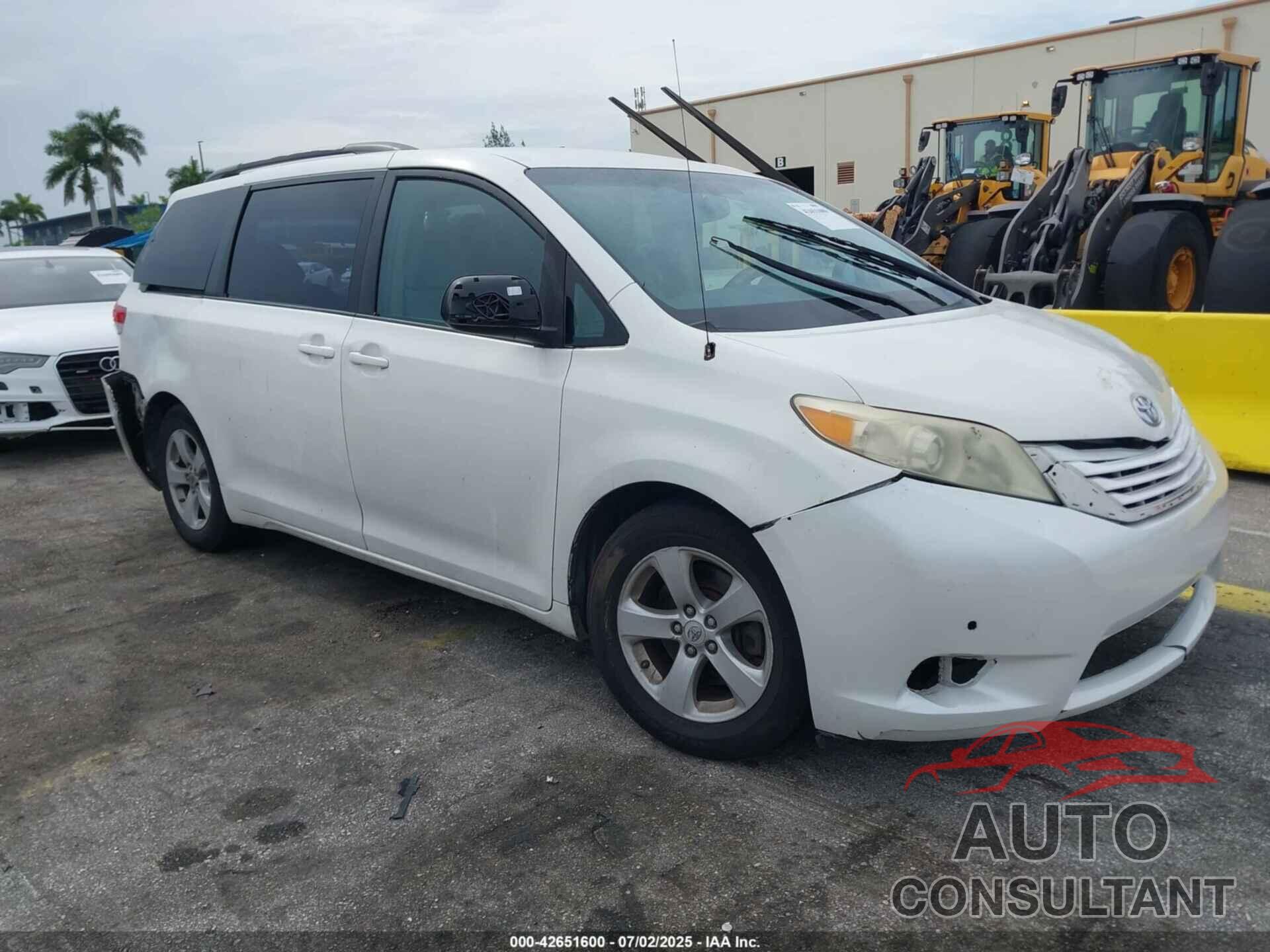TOYOTA SIENNA 2011 - 5TDKK3DC9BS073800