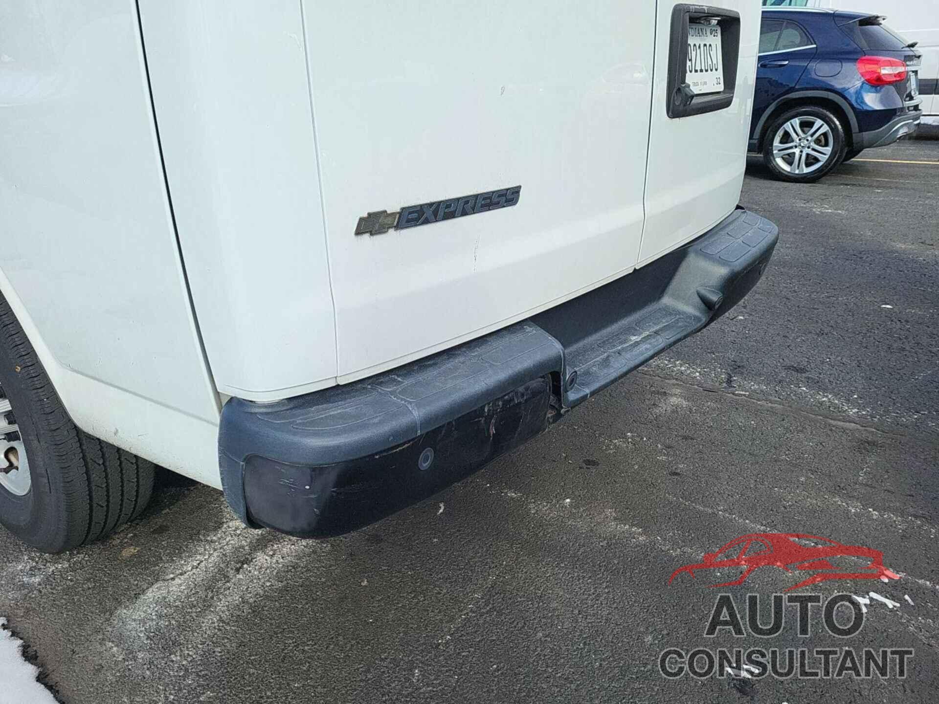 CHEVROLET EXPRESS G2500 2019 - 1GCWGAFG7K1328397