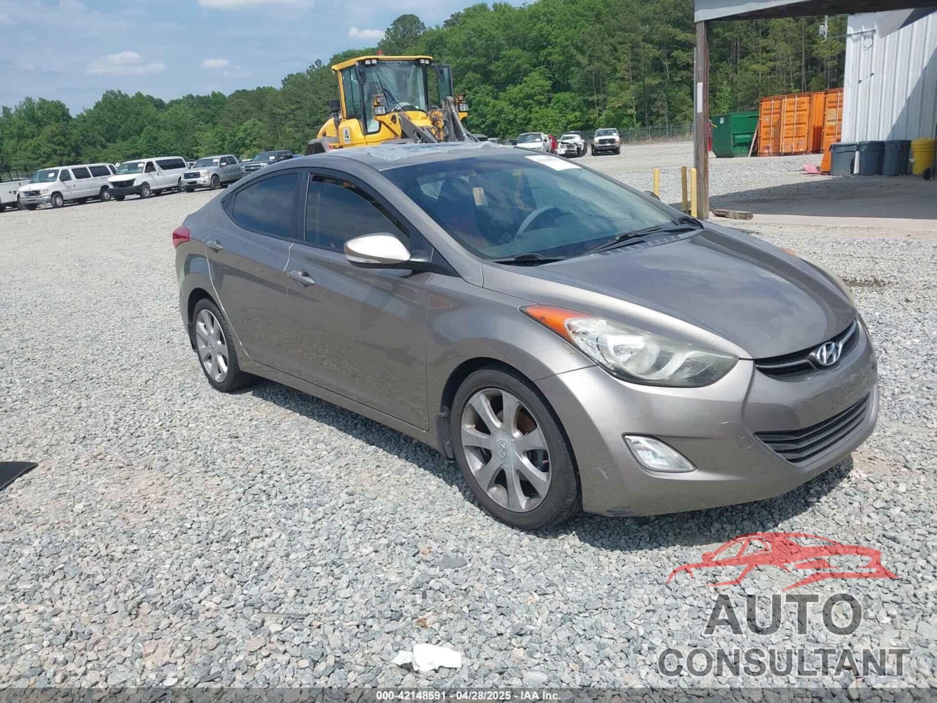 HYUNDAI ELANTRA 2013 - 5NPDH4AE8DH323703