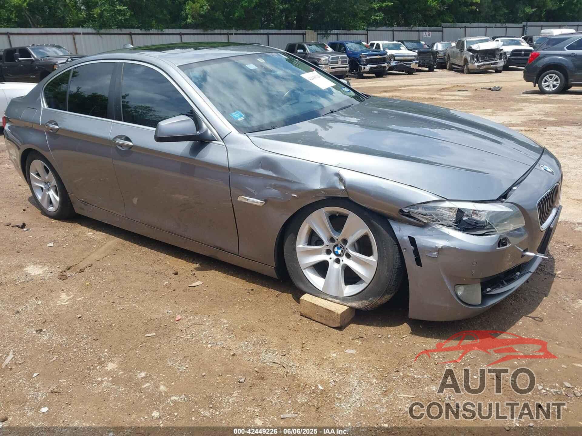 BMW 528I 2011 - WBAFR1C51BC739809