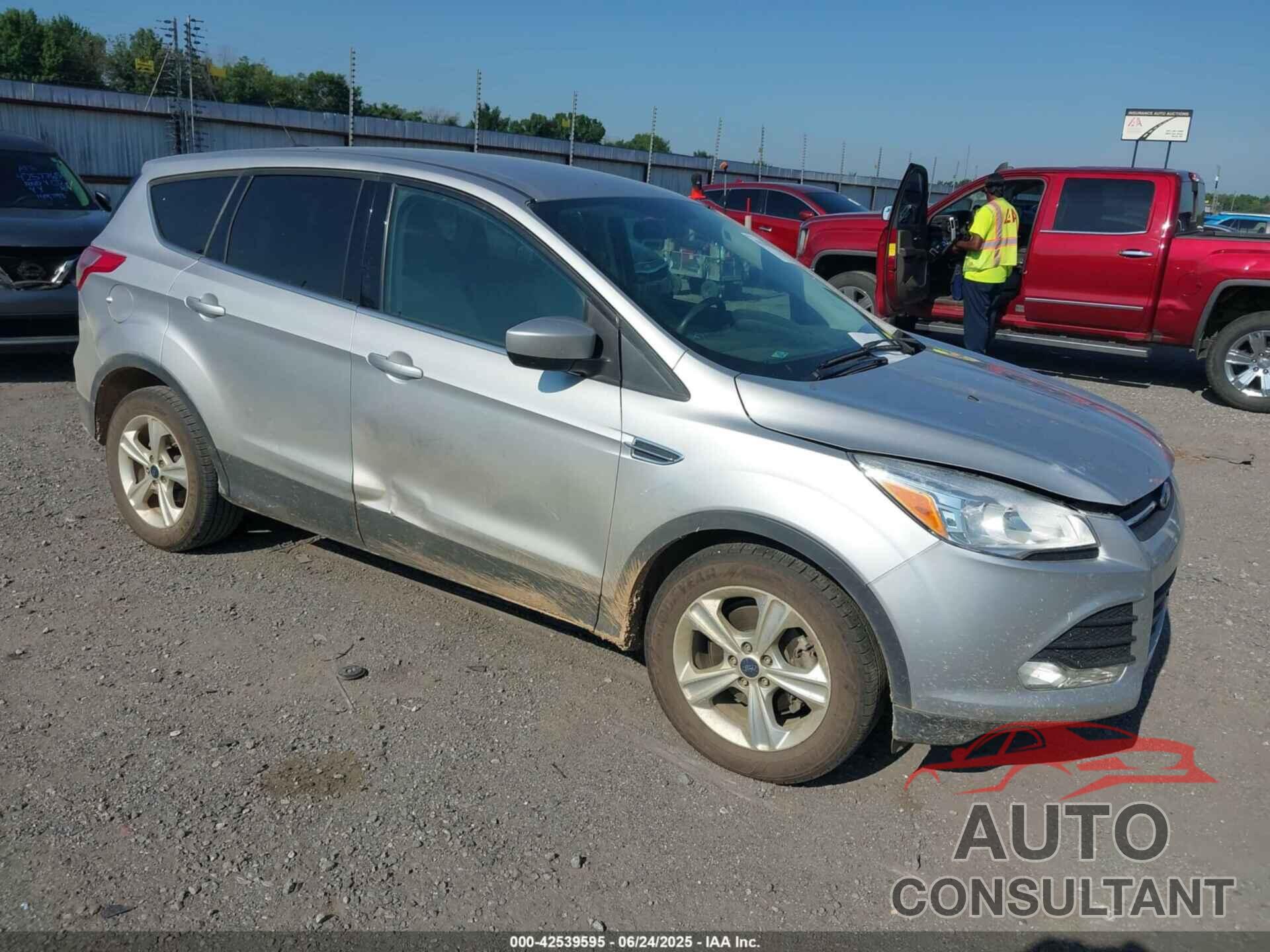 FORD ESCAPE 2015 - 1FMCU0G77FUA57250
