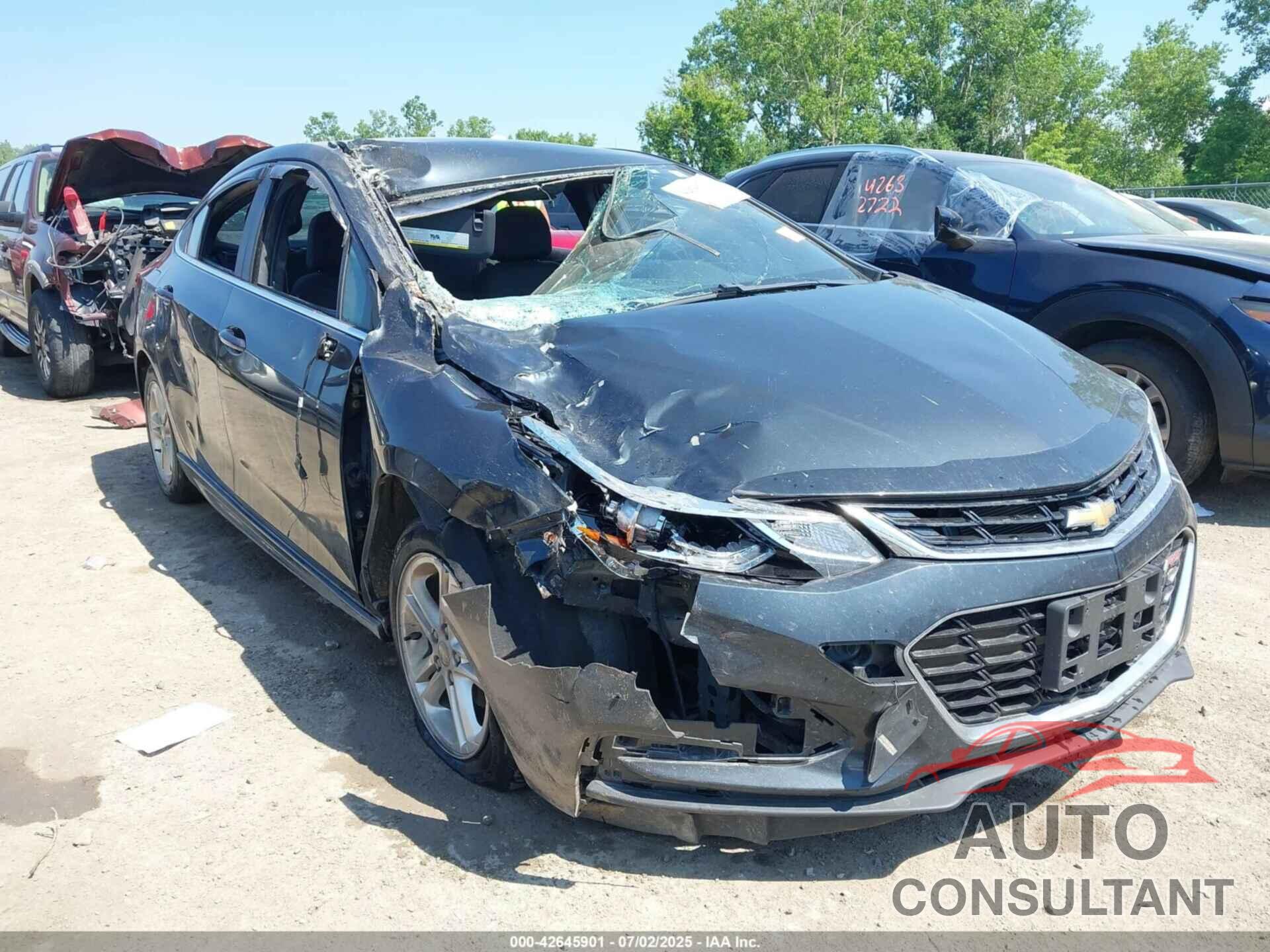 CHEVROLET CRUZE 2017 - 1G1BE5SM7H7184517