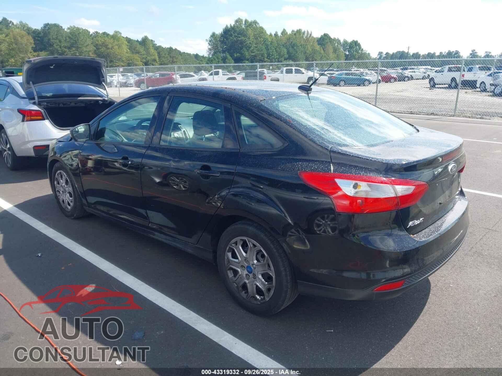 FORD FOCUS 2012 - 1FAHP3F22CL223836