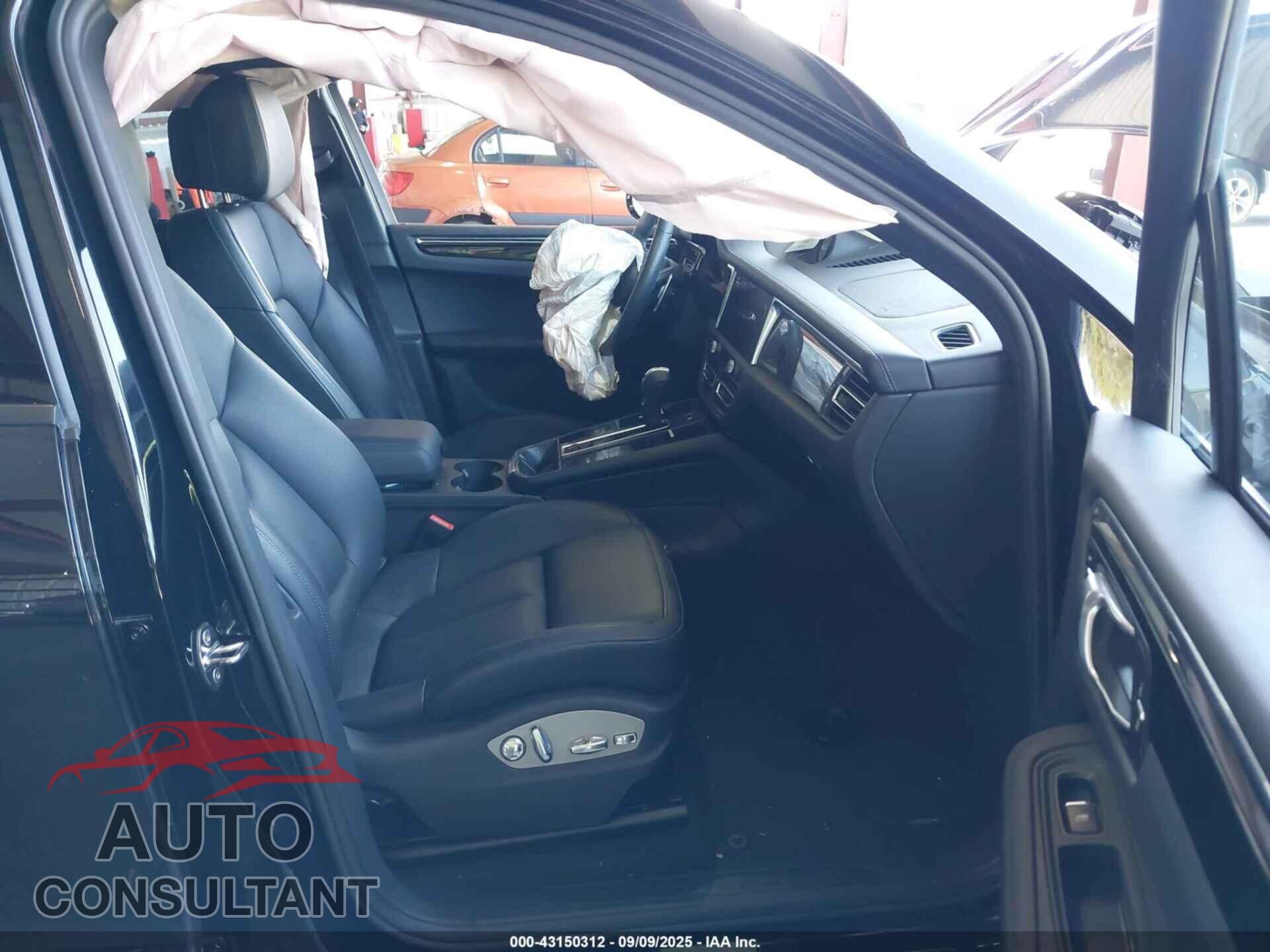 PORSCHE MACAN 2024 - WP1AA2A57RLB20587