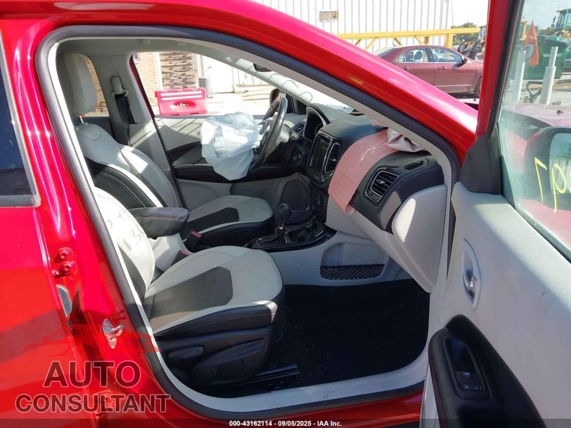 JEEP COMPASS 2021 - 3C4NJDCB2MT590959