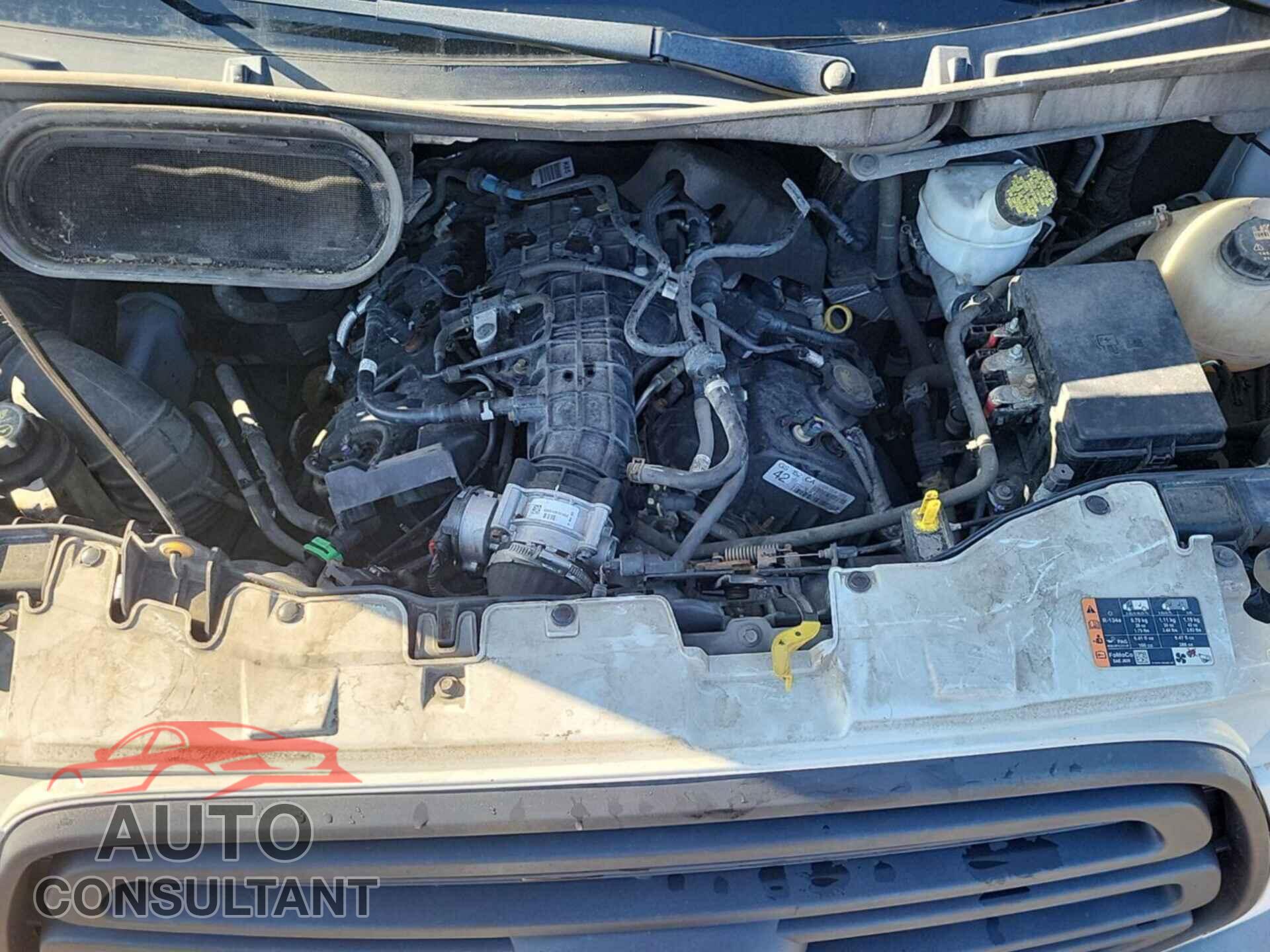 FORD TRANSIT 2018 - 1FTYR1YG1JKB43948