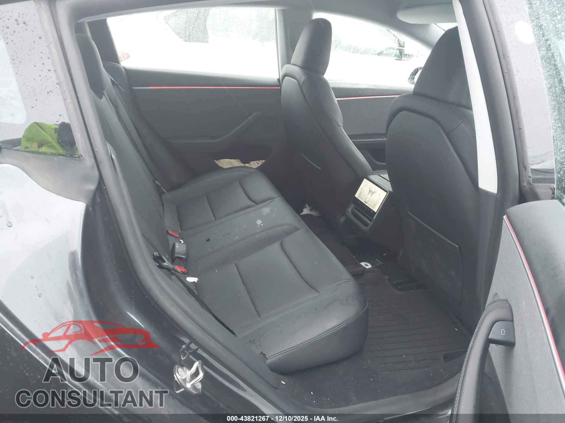 TESLA MODEL 3 2024 - 5YJ3E1EA9RF836295