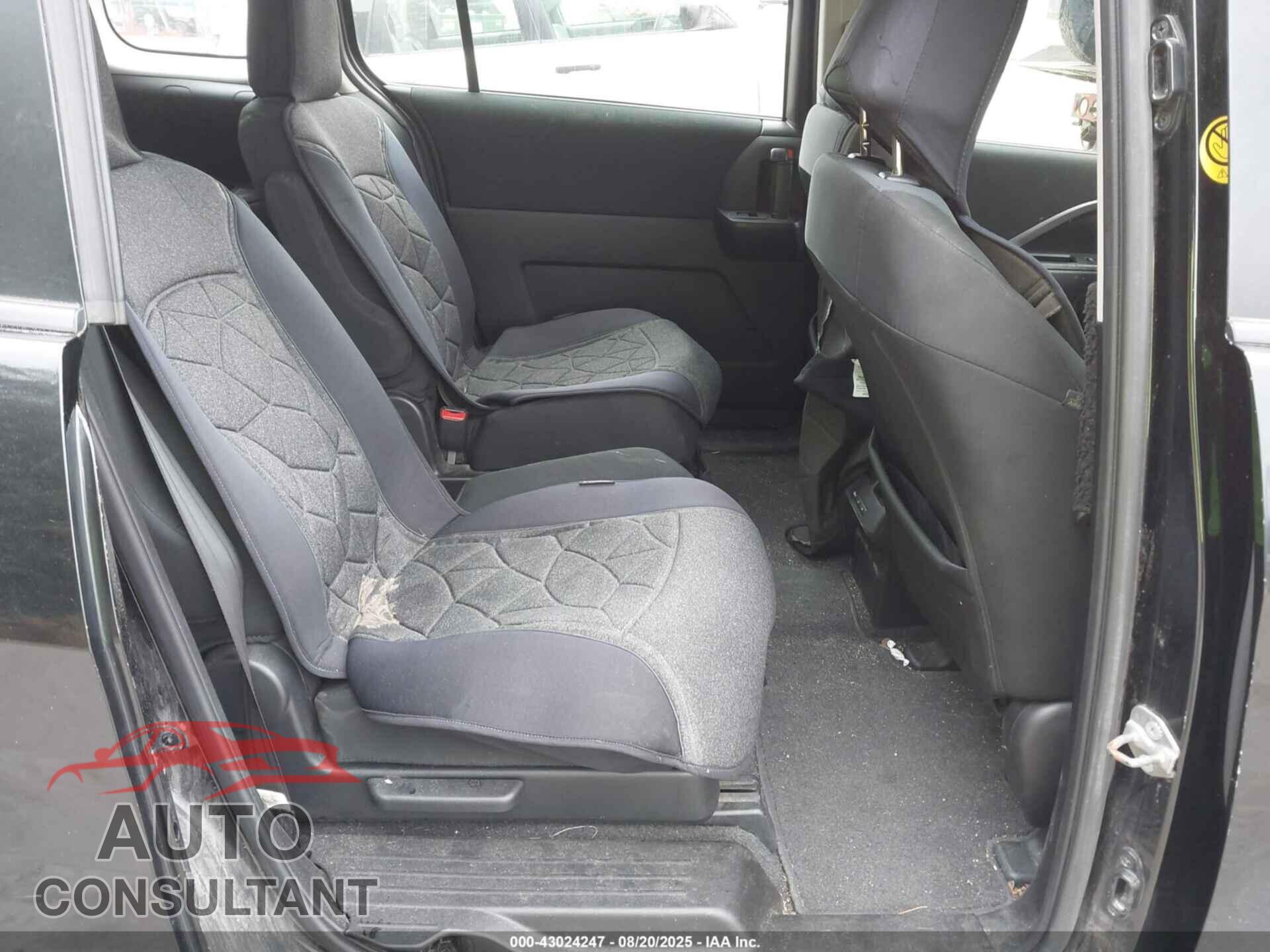 MAZDA MAZDA5 2015 - JM1CW2BL5F0189445