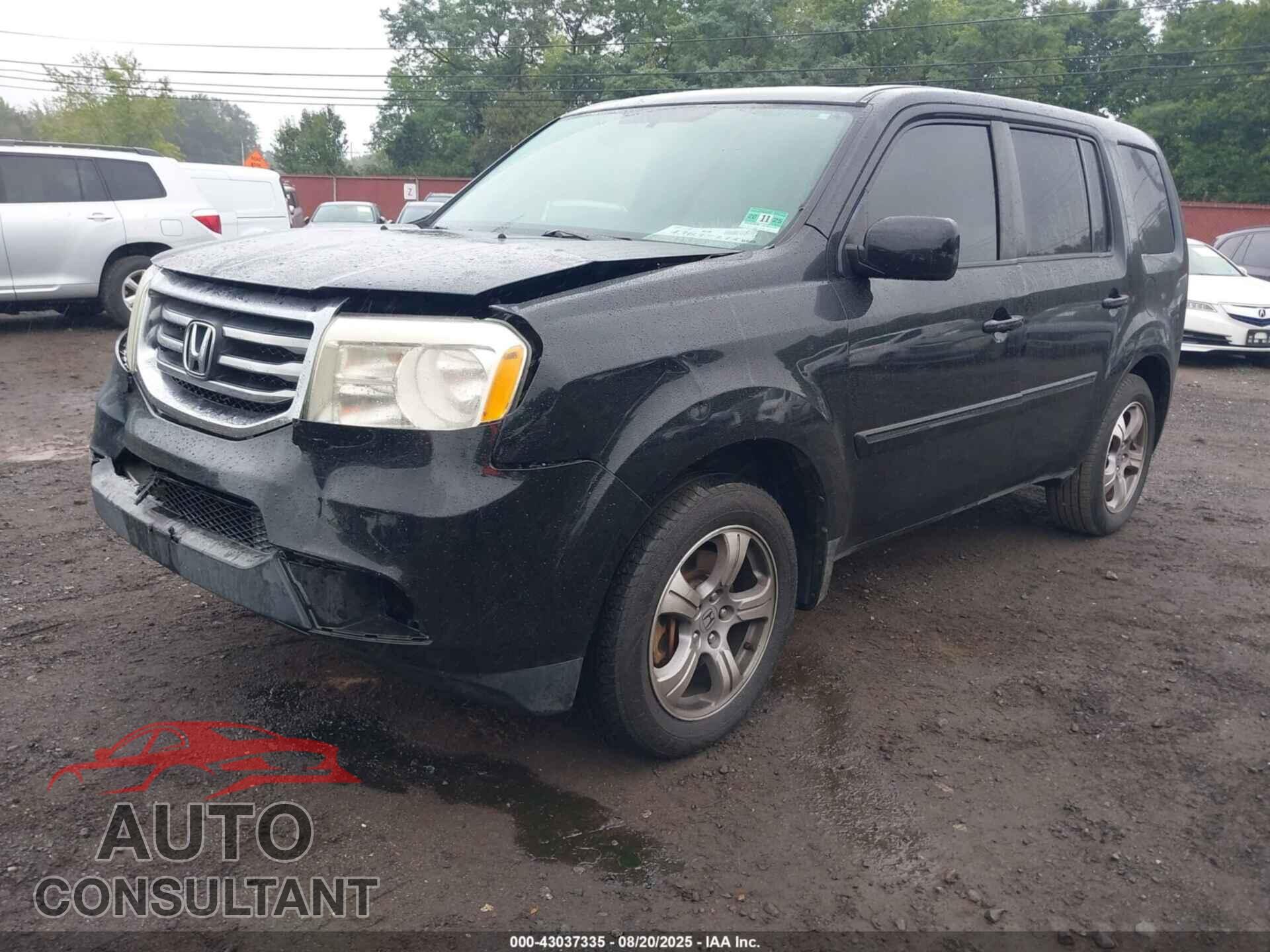 HONDA PILOT 2013 - 5FNYF4H46DB025217