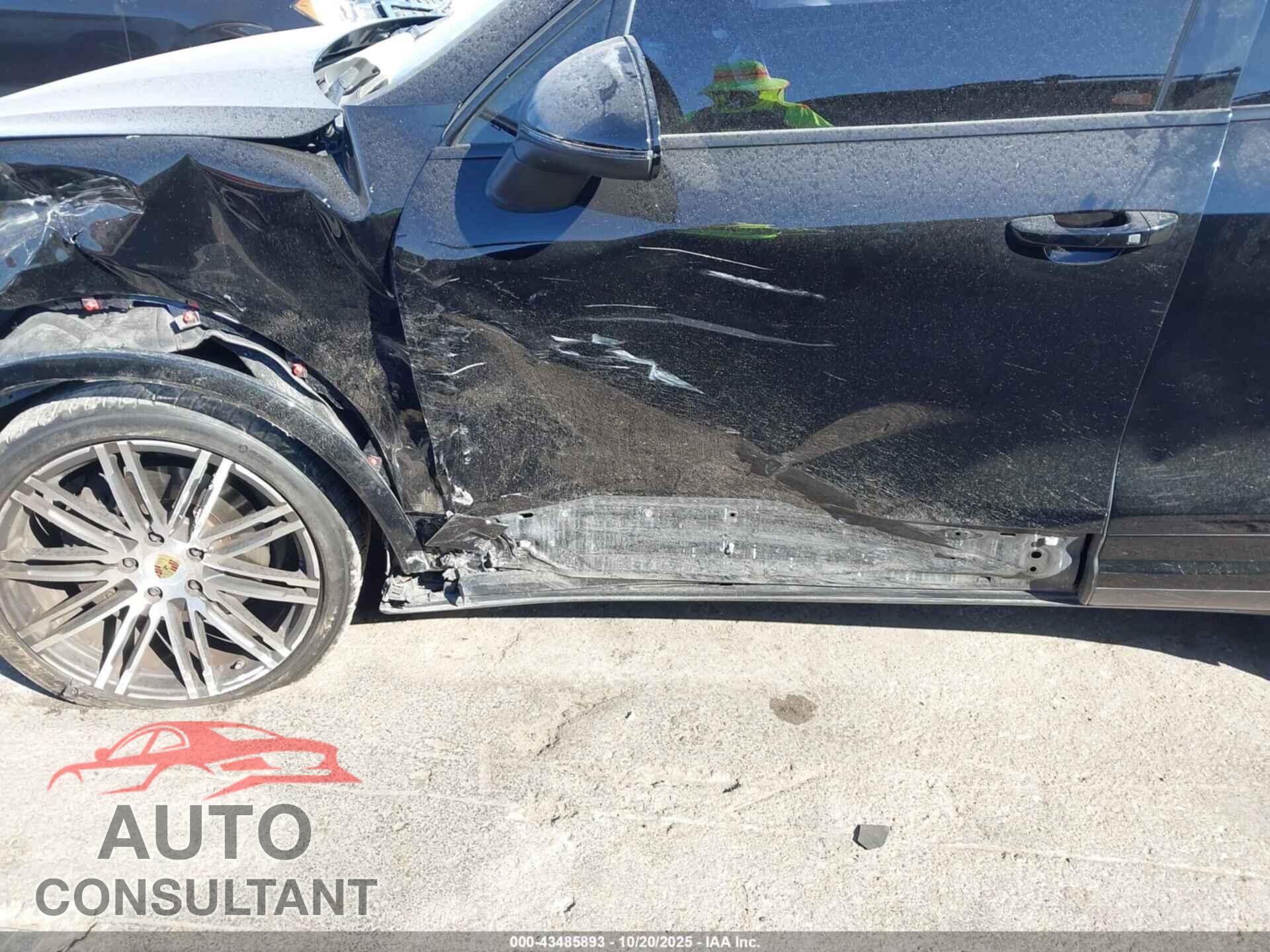PORSCHE CAYENNE 2017 - WP1AA2A26HKA83493