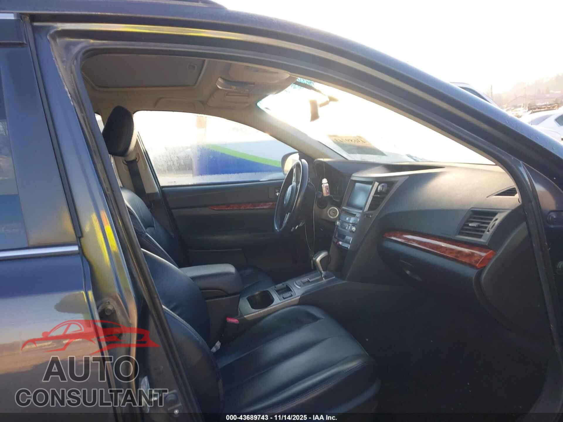 SUBARU OUTBACK 2011 - 4S4BRBLC4B3403234