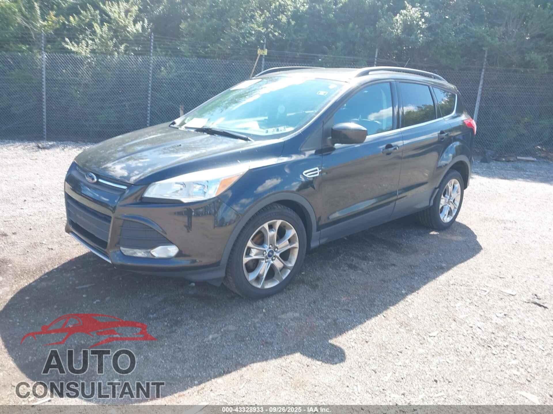 FORD ESCAPE 2015 - 1FMCU0GX4FUC74741