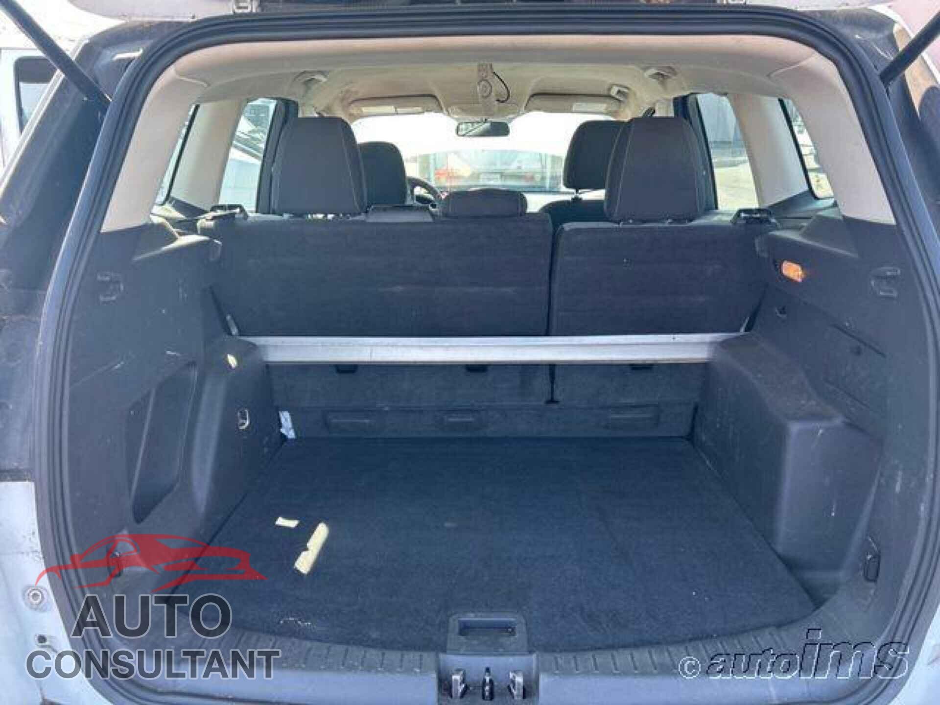 FORD ESCAPE 2018 - 1FMCU0F71JUA75012