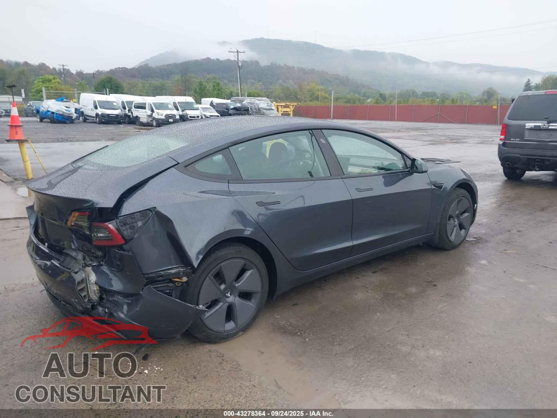 TESLA MODEL 3 2023 - 5YJ3E1EA7PF674308