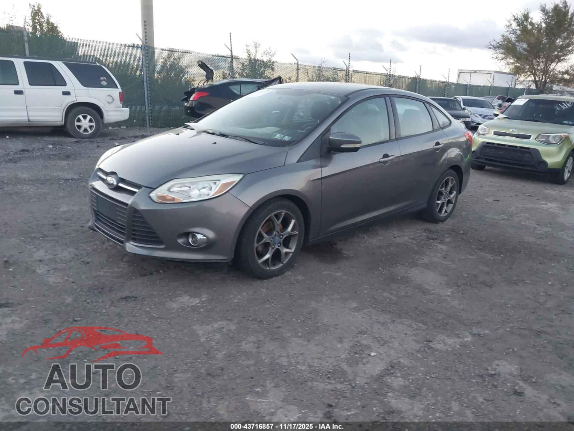 FORD FOCUS 2013 - 1FADP3F22DL130556