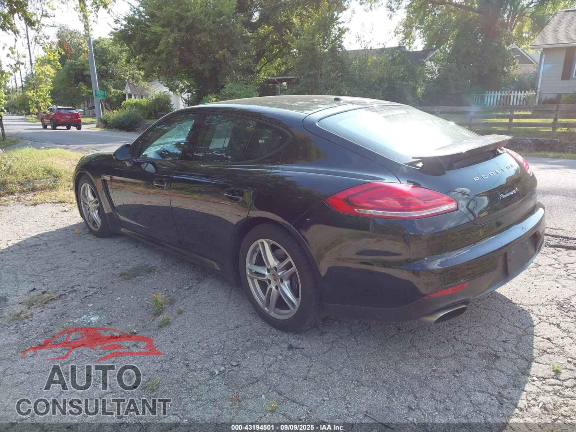 PORSCHE PANAMERA 2015 - WP0AA2A76FL001184