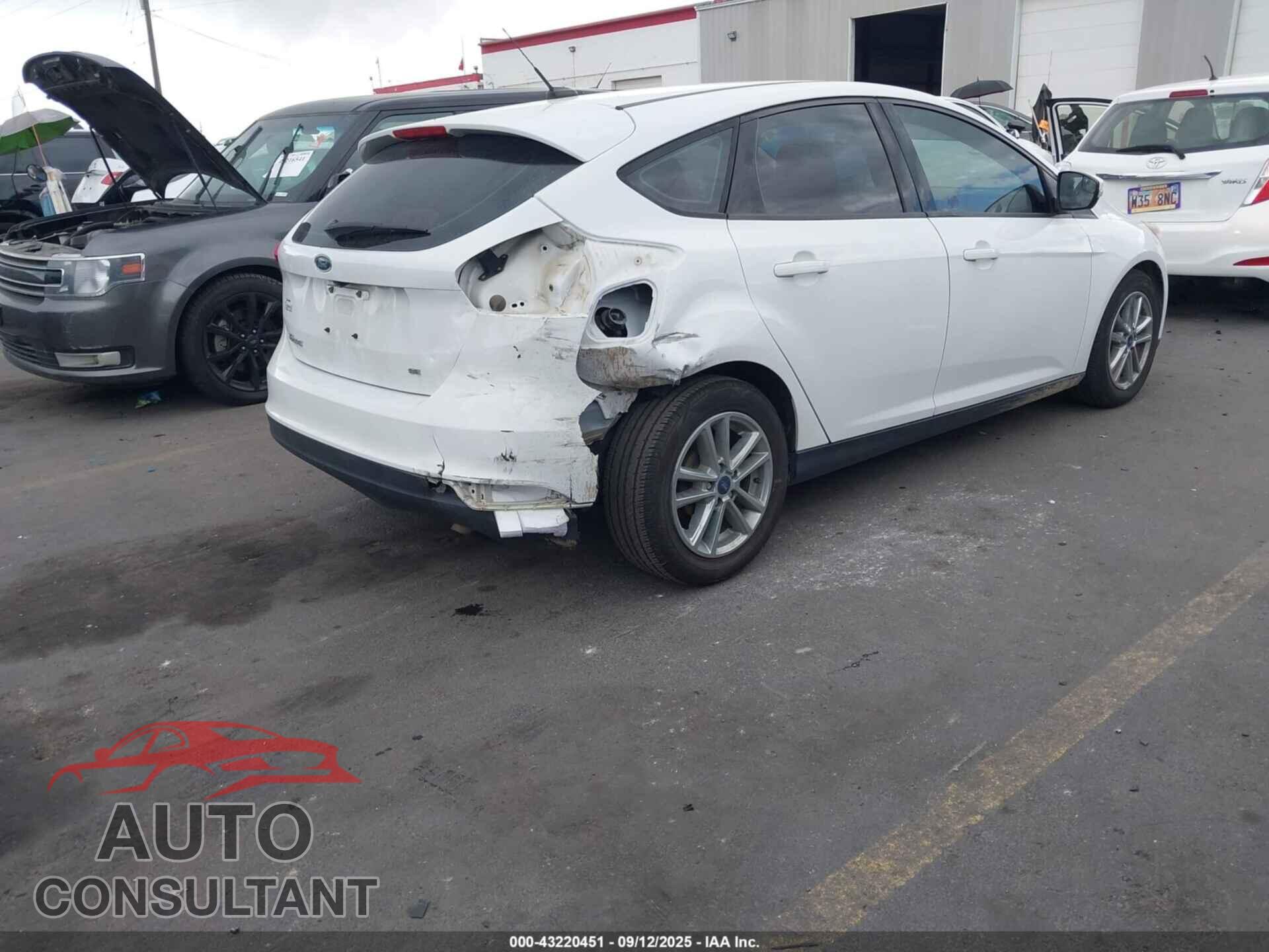 FORD FOCUS 2017 - 1FADP3K27HL296535