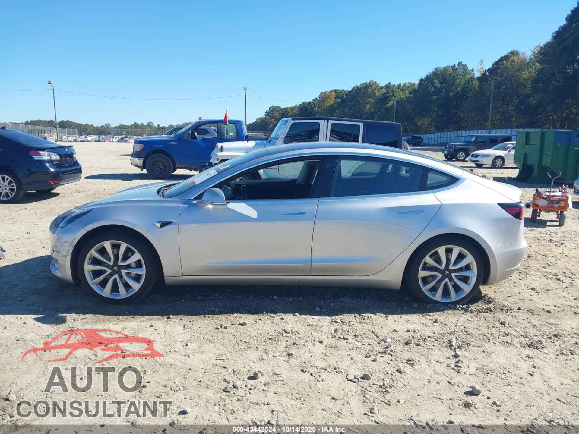 TESLA MODEL 3 2018 - 5YJ3E1EA9JF048637