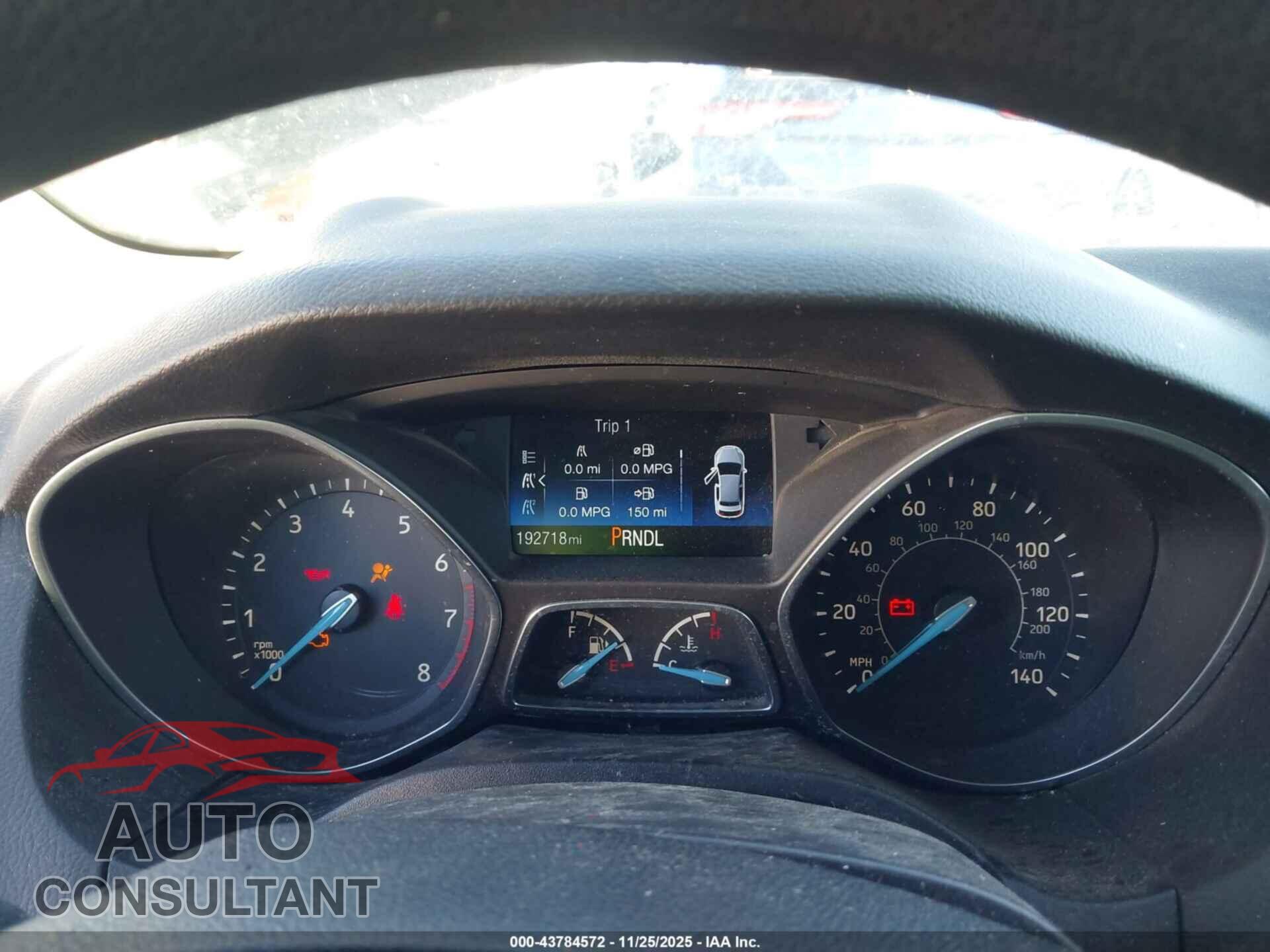 FORD FOCUS 2016 - 1FADP3E25GL324553