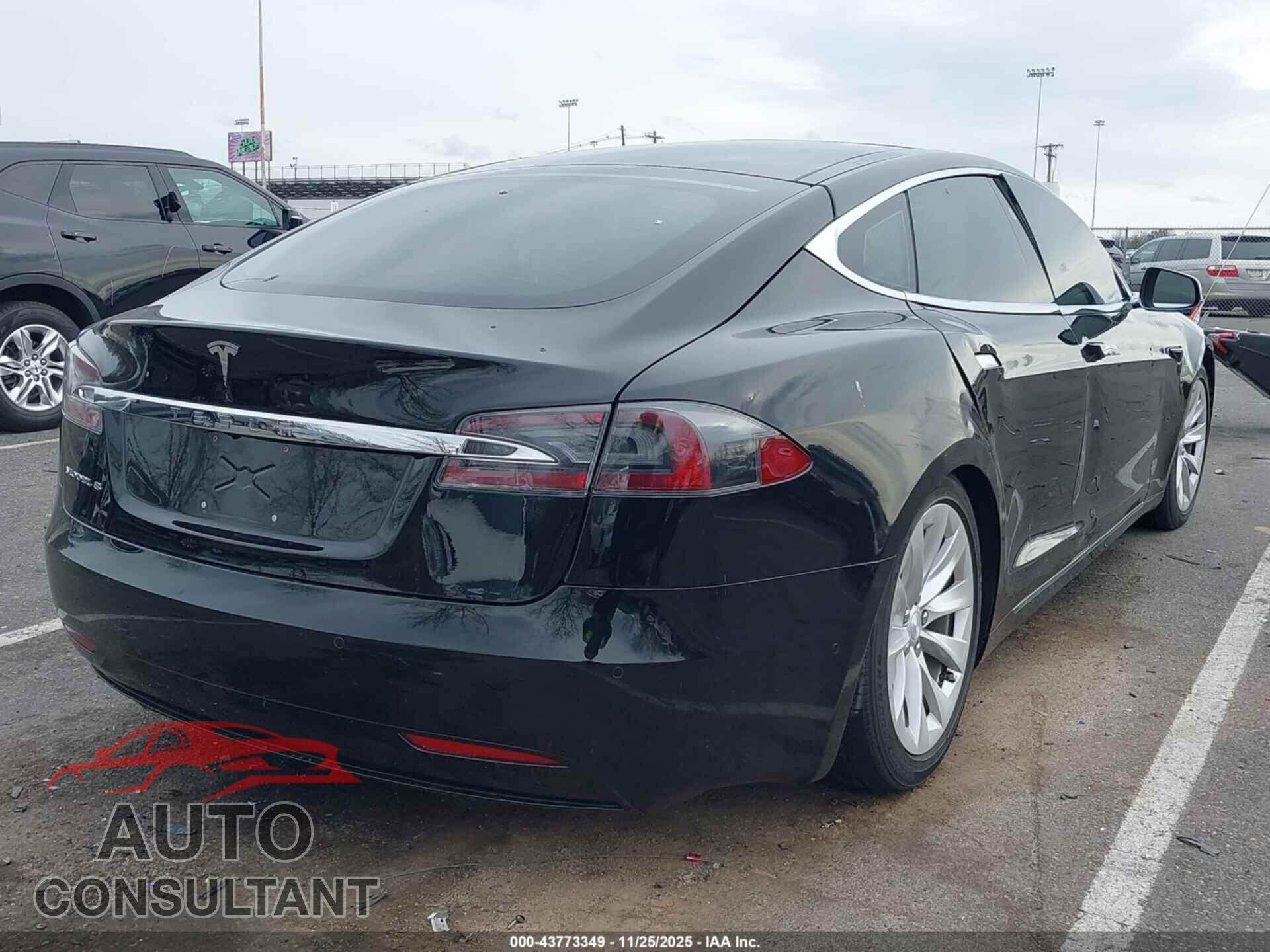 TESLA MODEL S 2017 - 5YJSA1E23HF214502