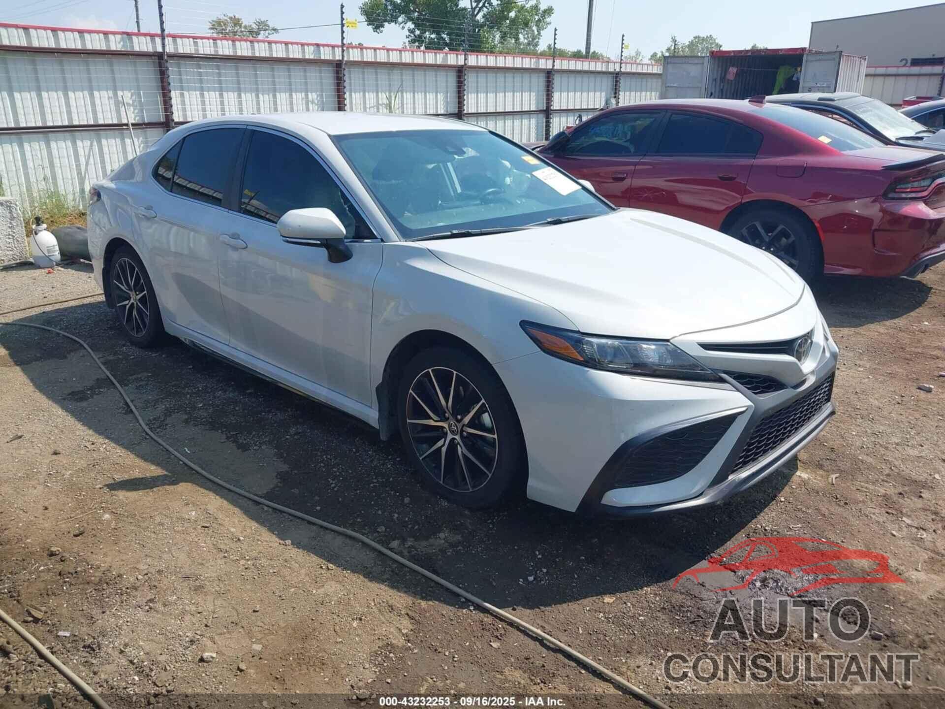 TOYOTA CAMRY 2023 - 4T1T11AKXPU117244