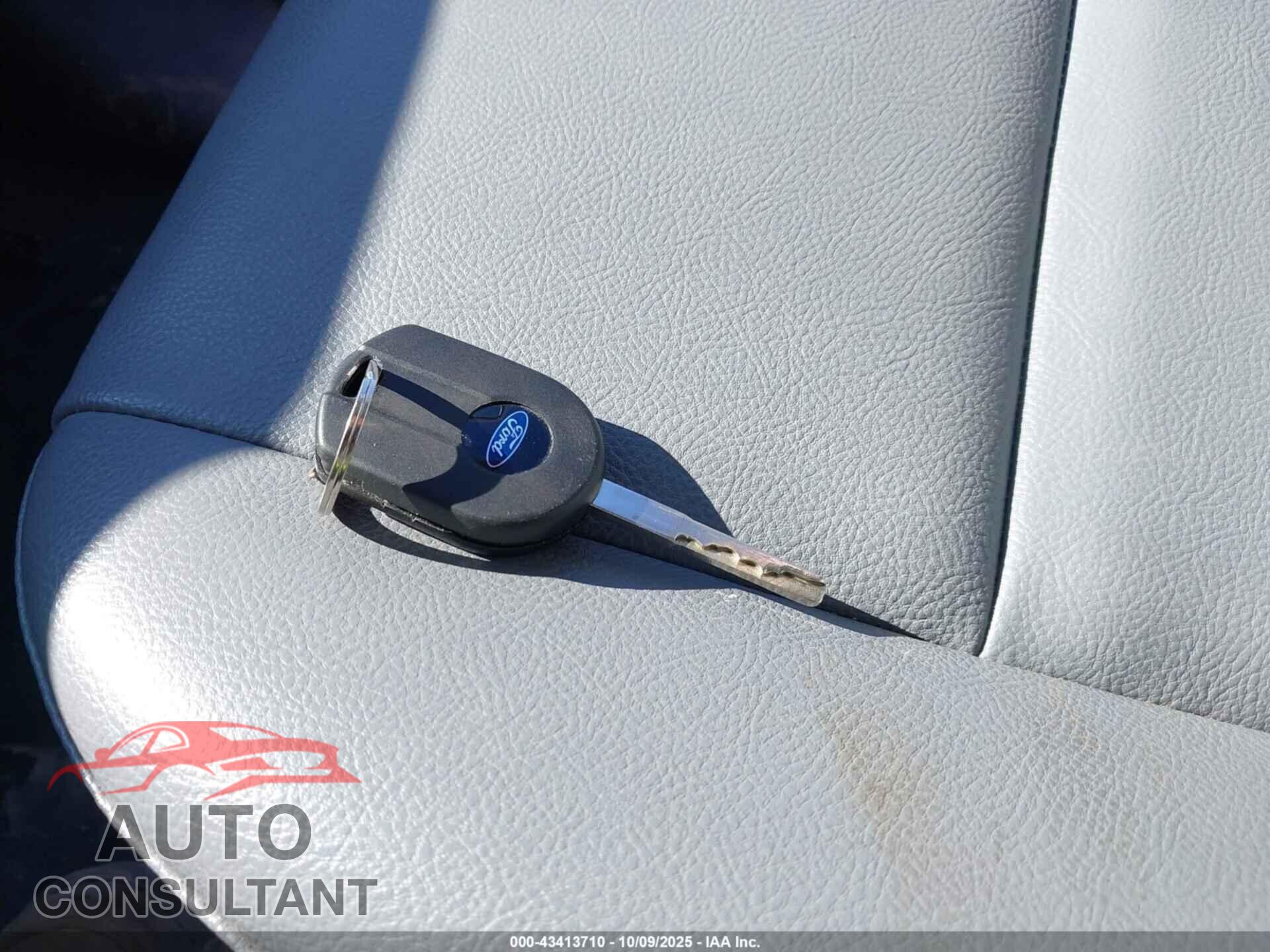 FORD TRANSIT-150 2019 - 1FTYE2CM4KKB72779