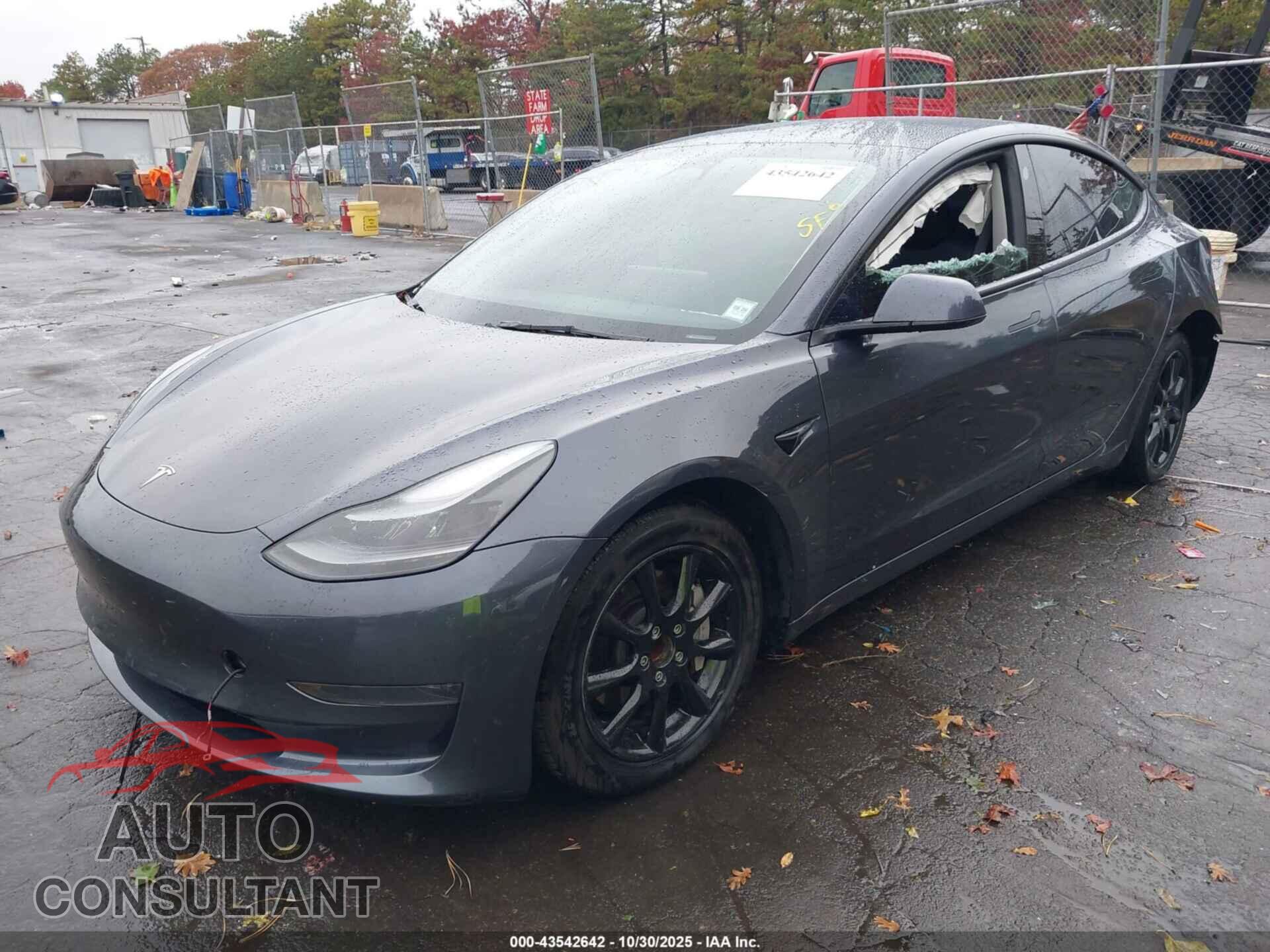 TESLA MODEL 3 2023 - 5YJ3E1EA8PF656092