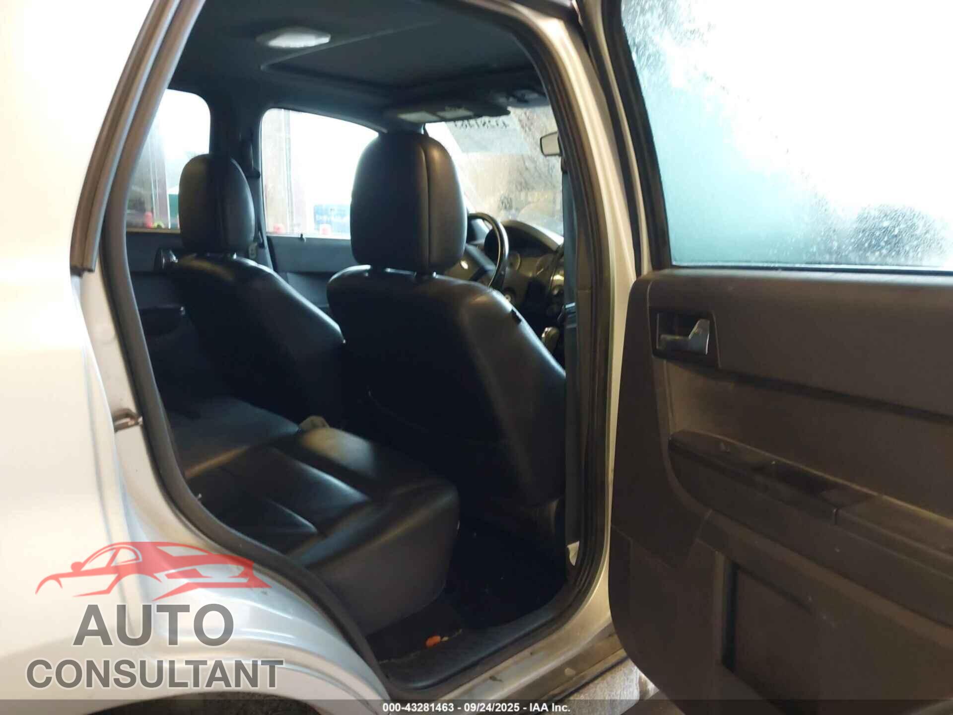 FORD ESCAPE 2011 - 1FMCU0E73BKB72064