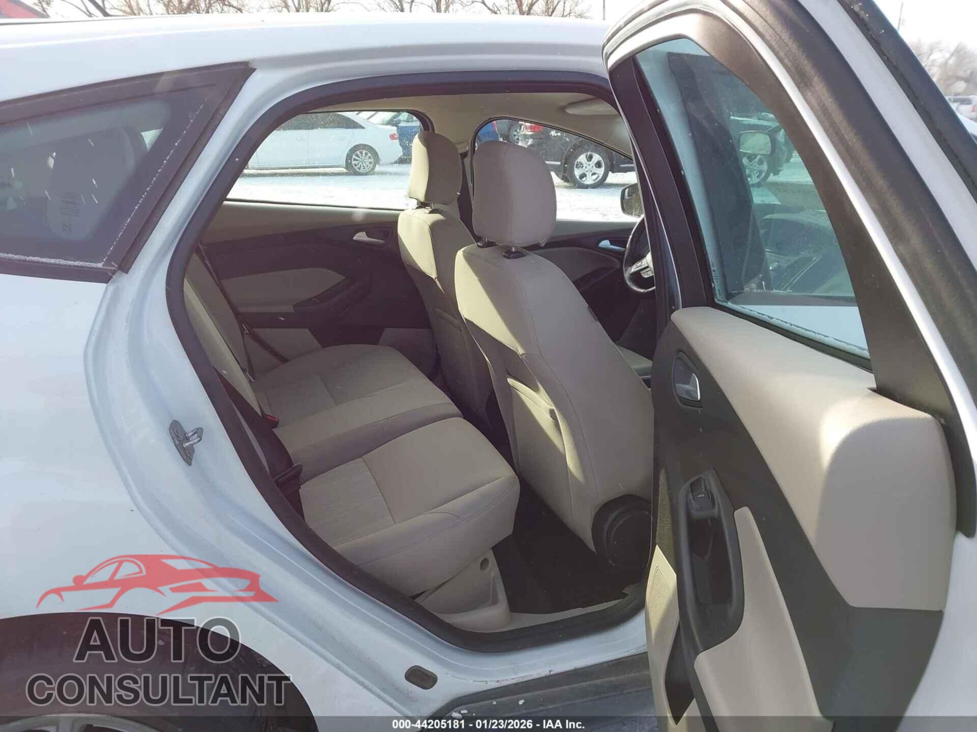 FORD FOCUS 2017 - 1FADP3K2XHL290700