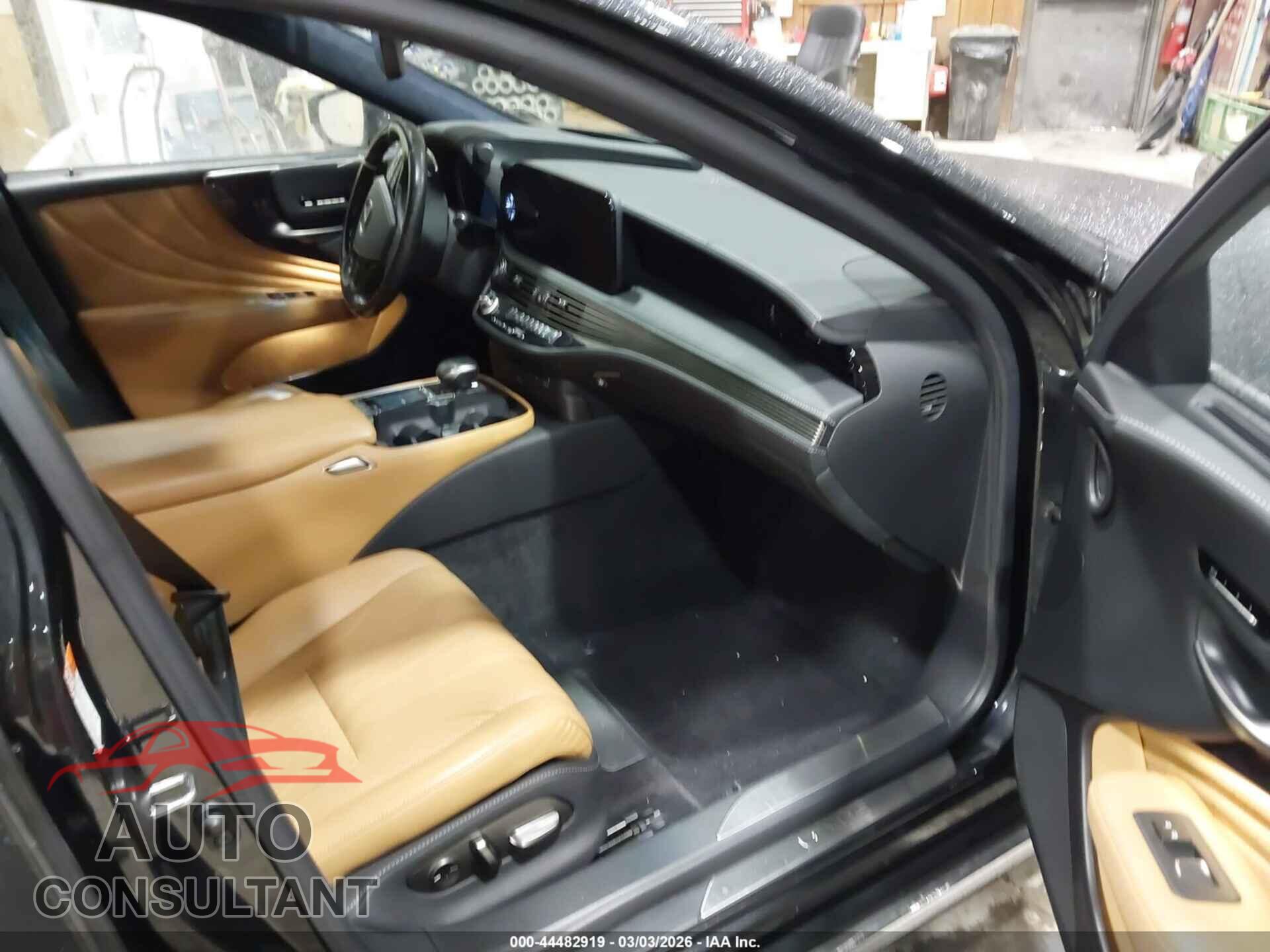 LEXUS LS 500 2021 - JTHD51FF0M5013309