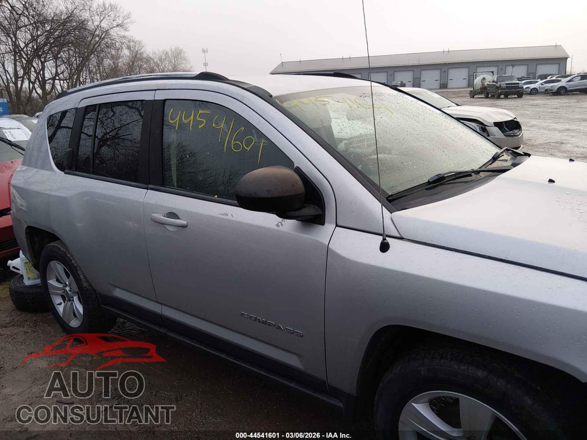 JEEP COMPASS 2011 - 1J4NT1FA9BD138564
