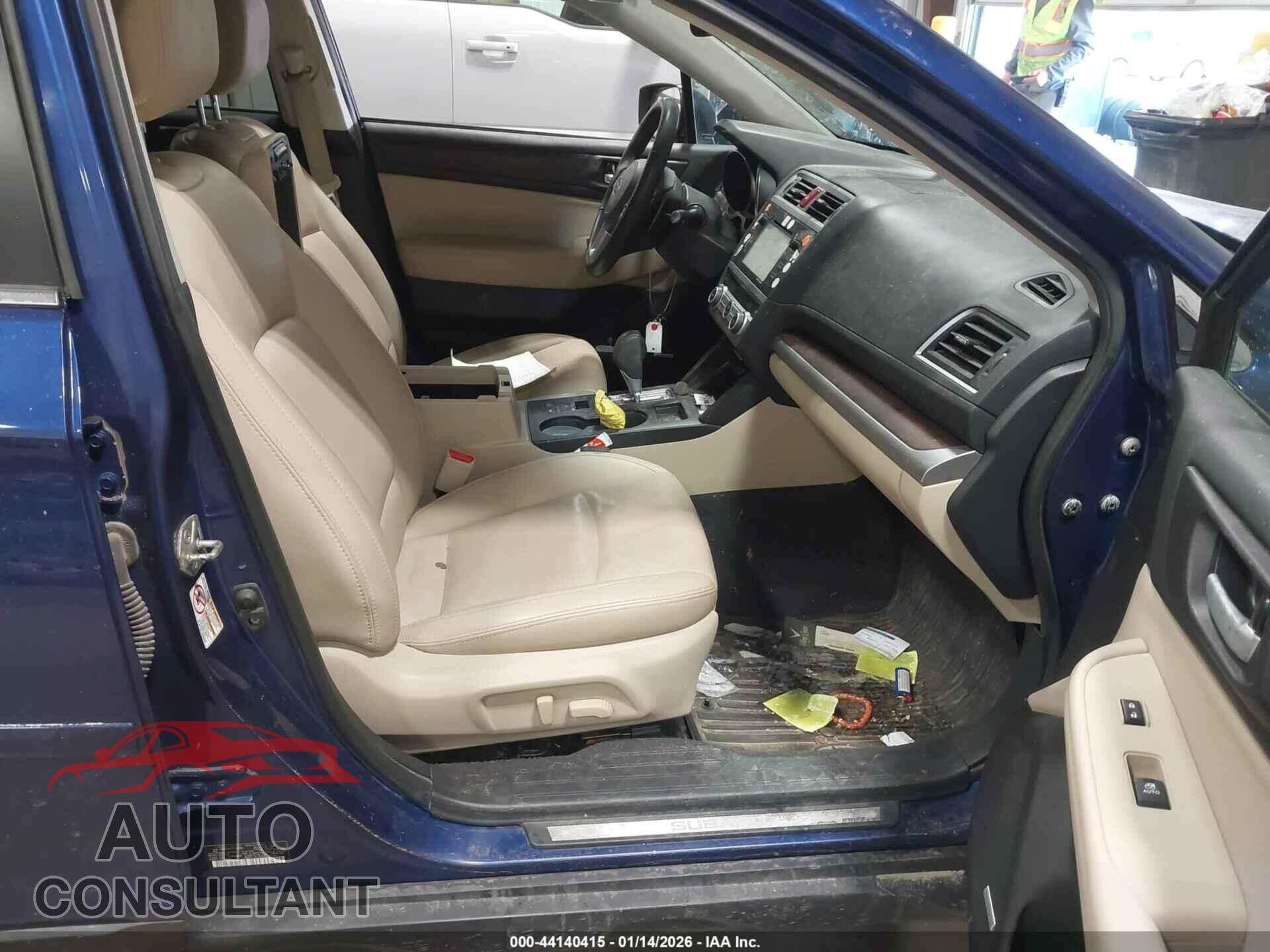 SUBARU OUTBACK 2015 - 4S4BSENC4F3300436