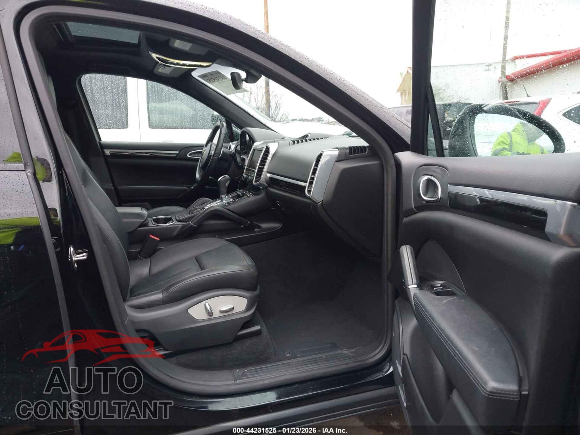 PORSCHE CAYENNE 2013 - WP1AF2A2XDLA34688