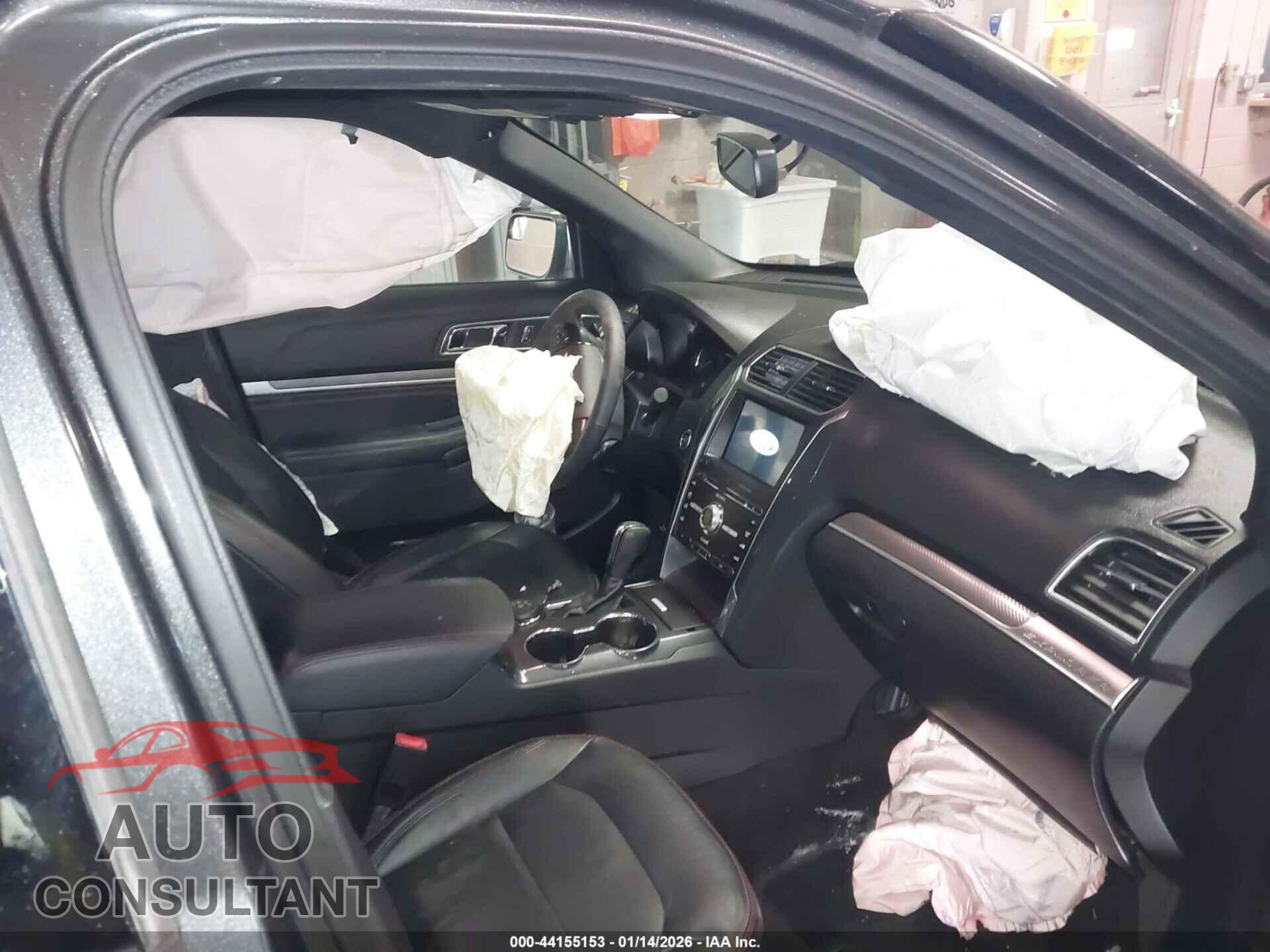FORD EXPLORER 2018 - 1FM5K8GTXJGB01727