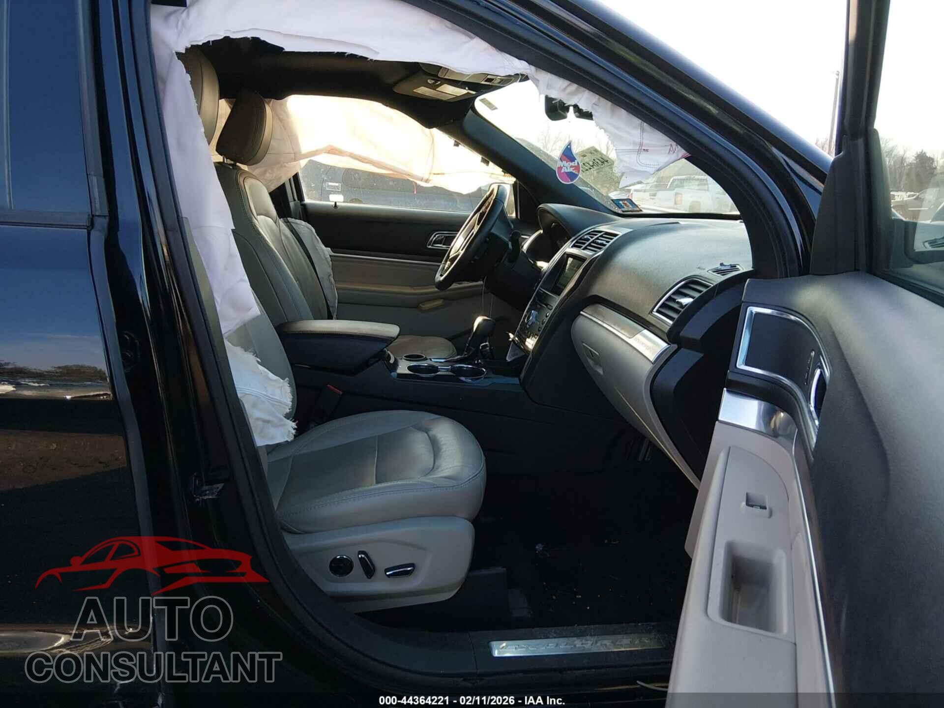 FORD EXPLORER 2018 - 1FM5K7F87JGA95358