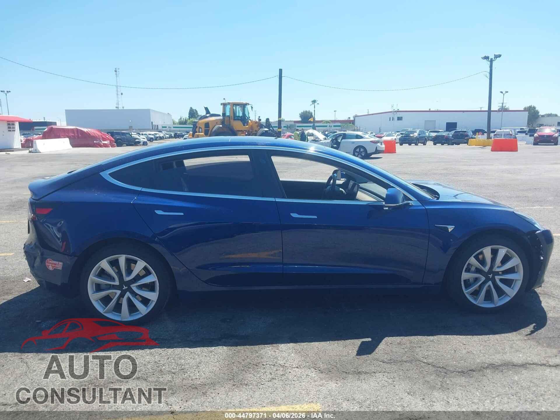 TESLA MODEL 3 2018 - 5YJ3E1EAXJF059954
