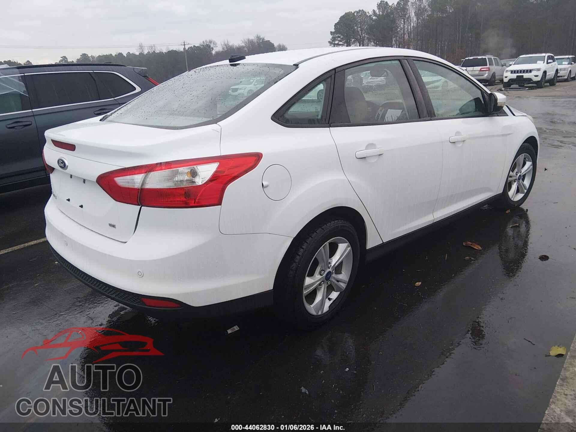 FORD FOCUS 2014 - 1FADP3F29EL215217