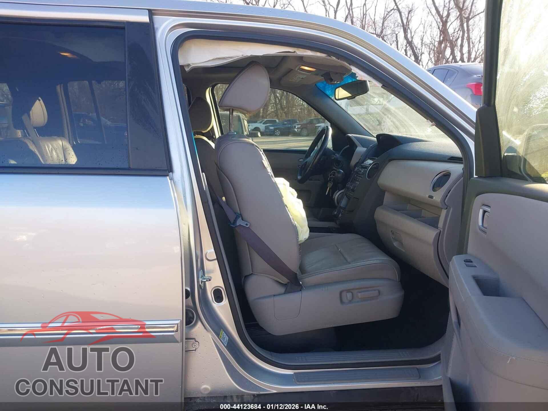 HONDA PILOT 2013 - 5FNYF4H92DB043127