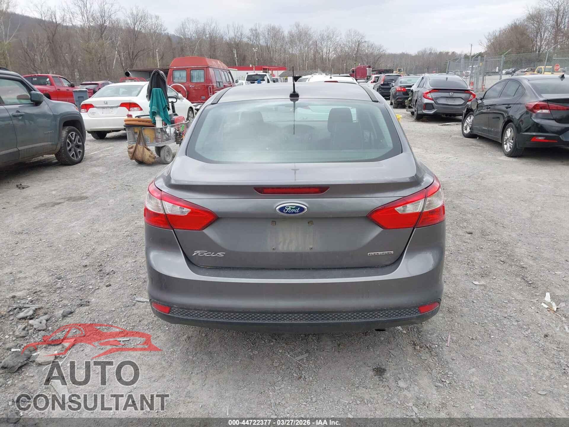 FORD FOCUS 2013 - 1FADP3E21DL379643