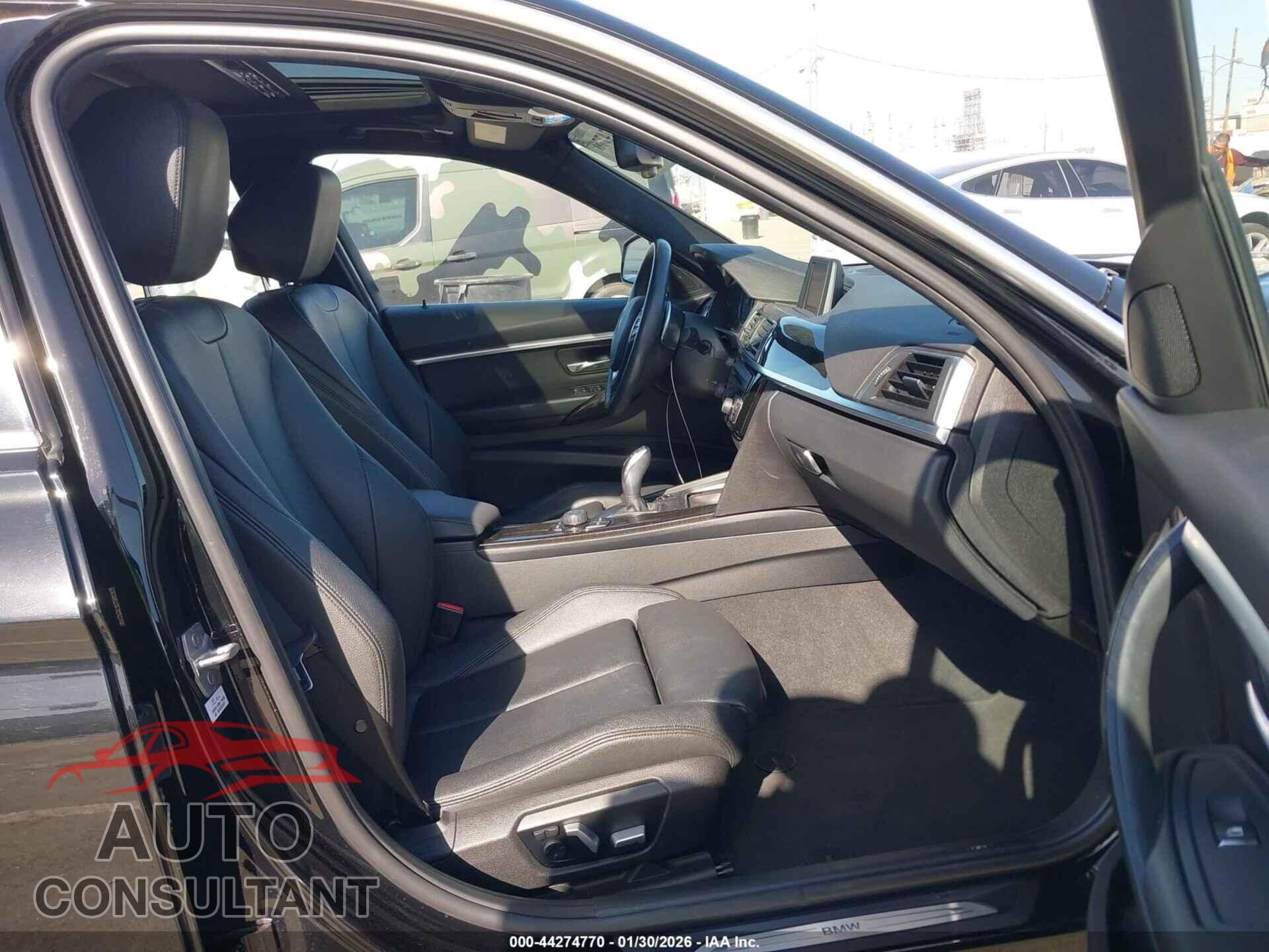 BMW 330I 2018 - WBA8B9C51JEE80949