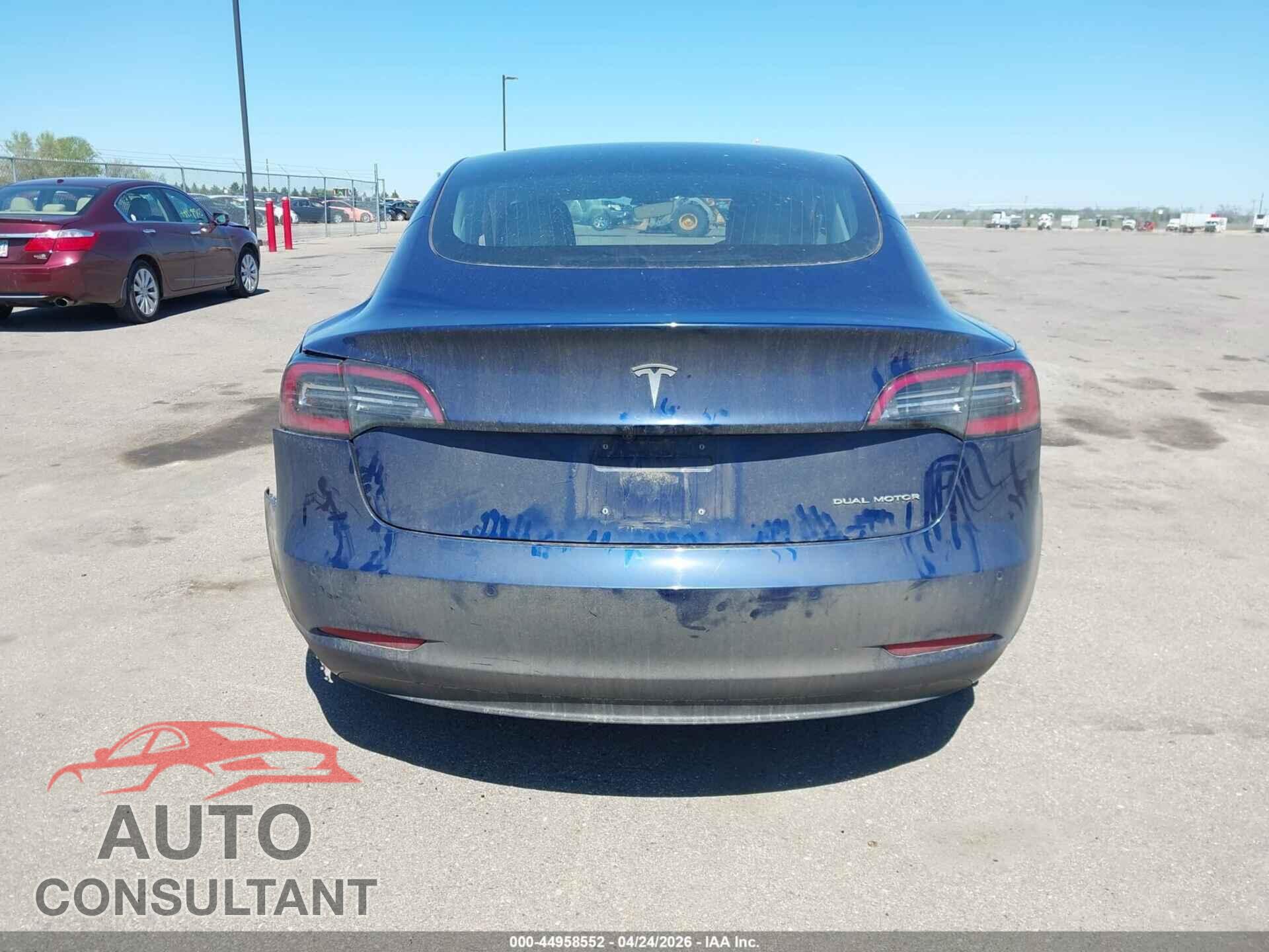 TESLA MODEL 3 2018 - 5YJ3E1EB6JF092006