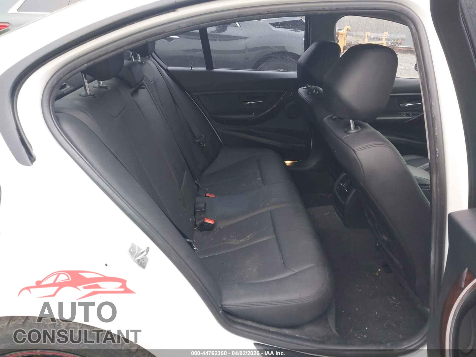 BMW 320I 2016 - WBA8E1G51GNU11929