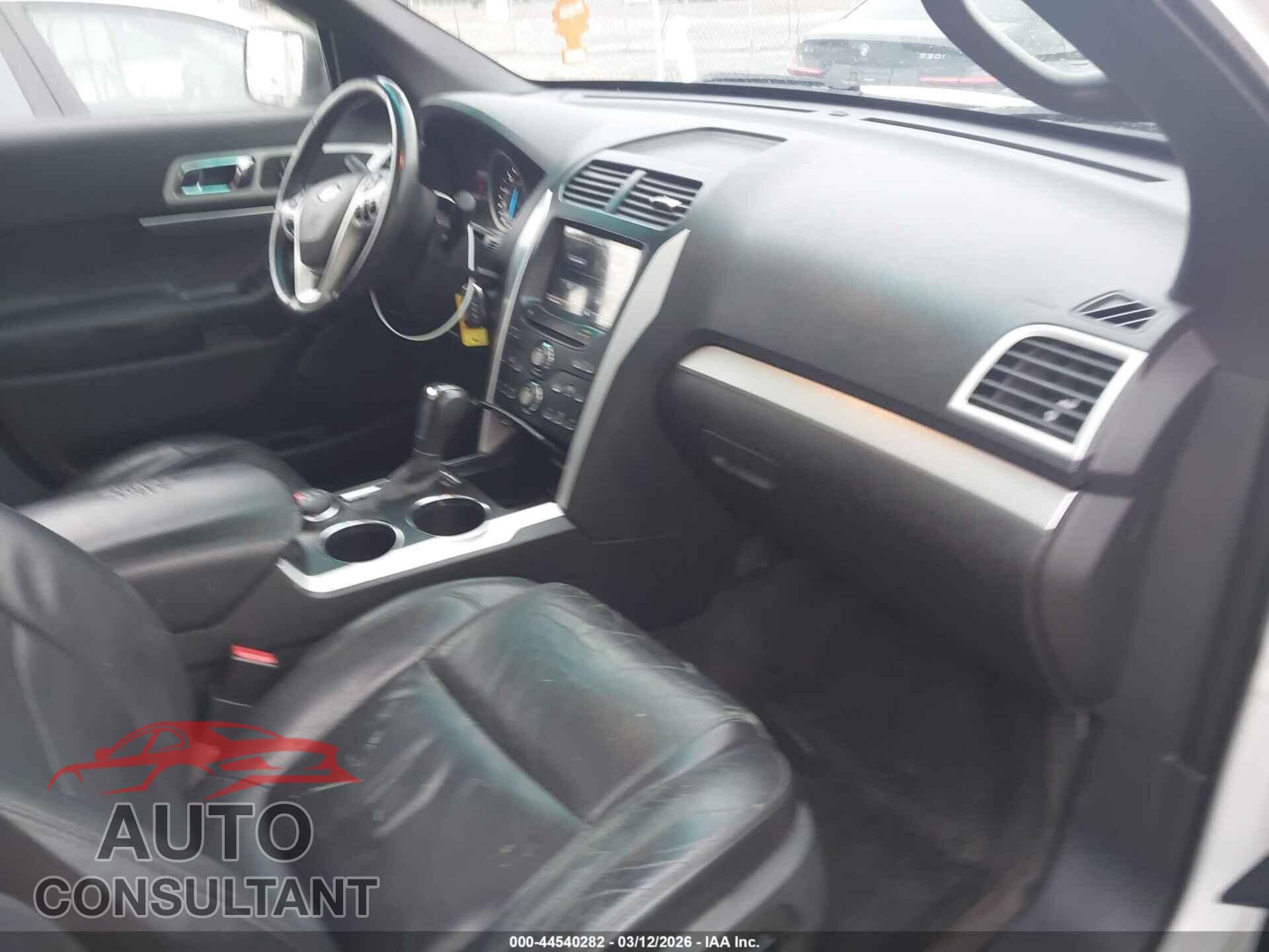FORD EXPLORER 2011 - 1FMHK8D89BGA17025