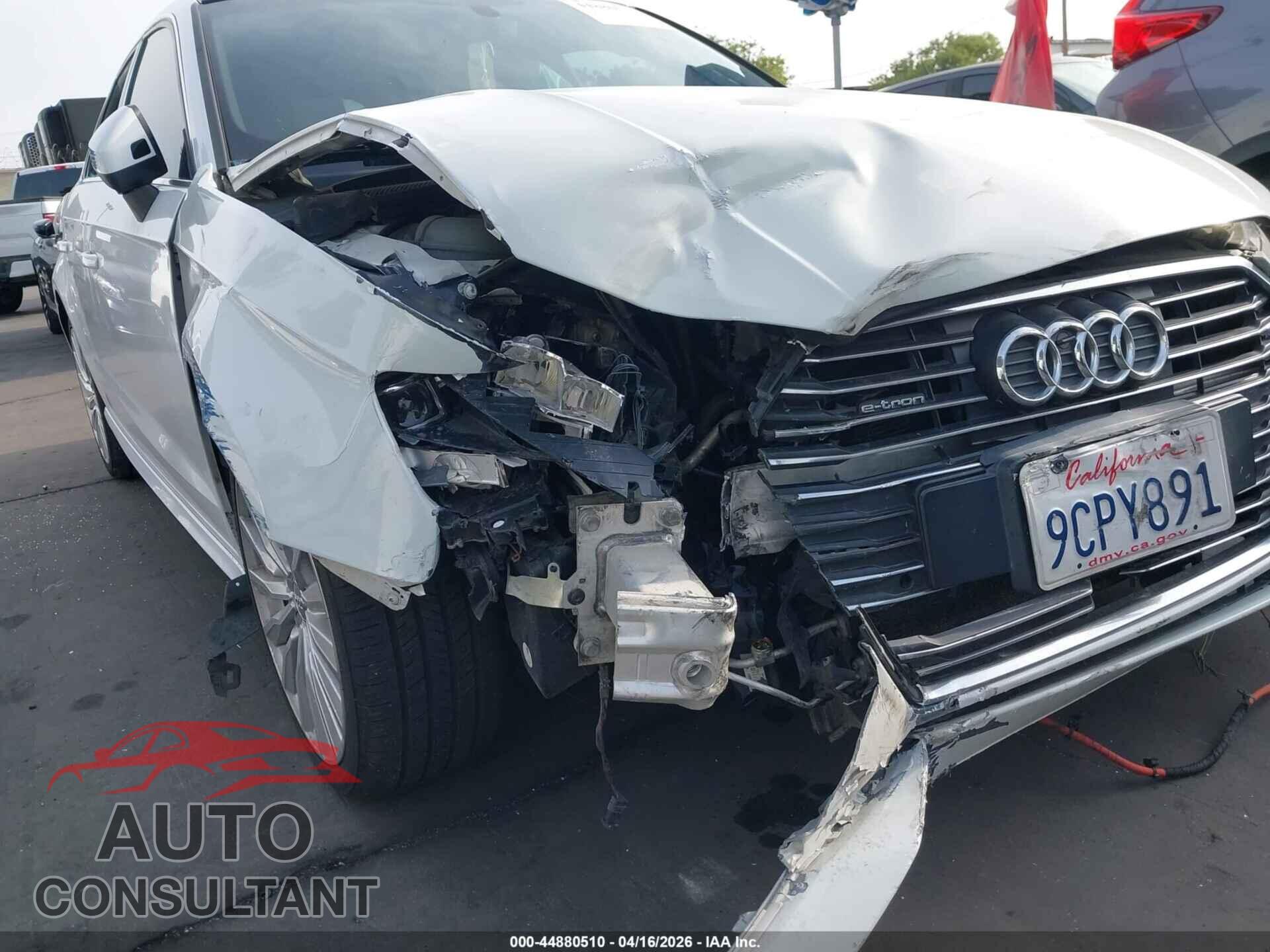 AUDI A3 E-TRON 2017 - WAUTPBFF7HA146687