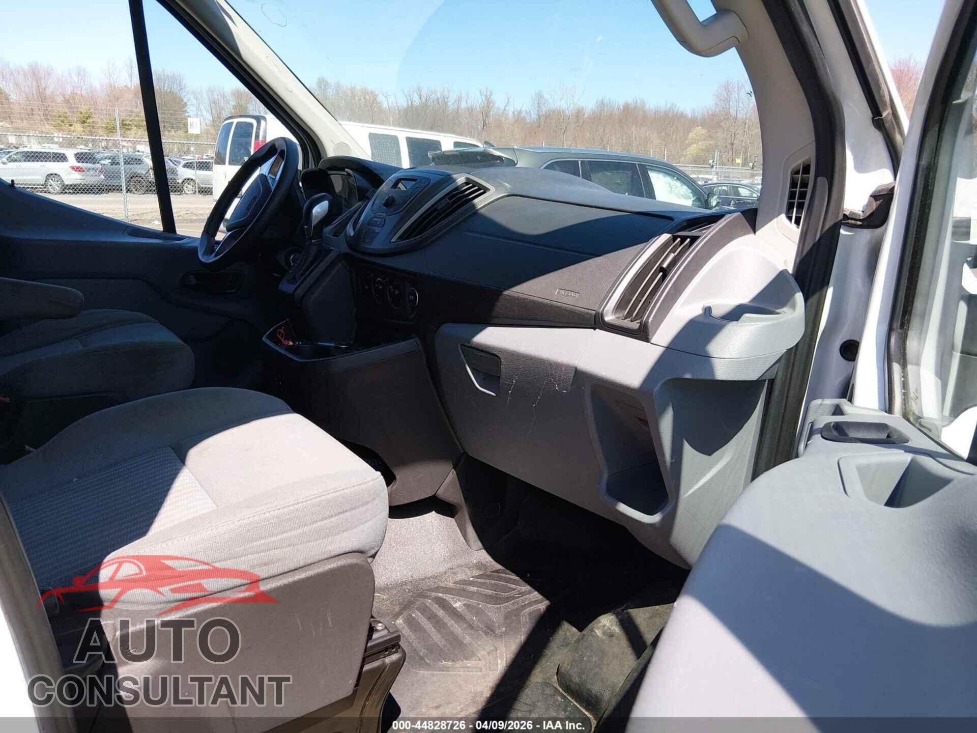 FORD TRANSIT-150 2015 - 1FTNE1CM1FKB28756